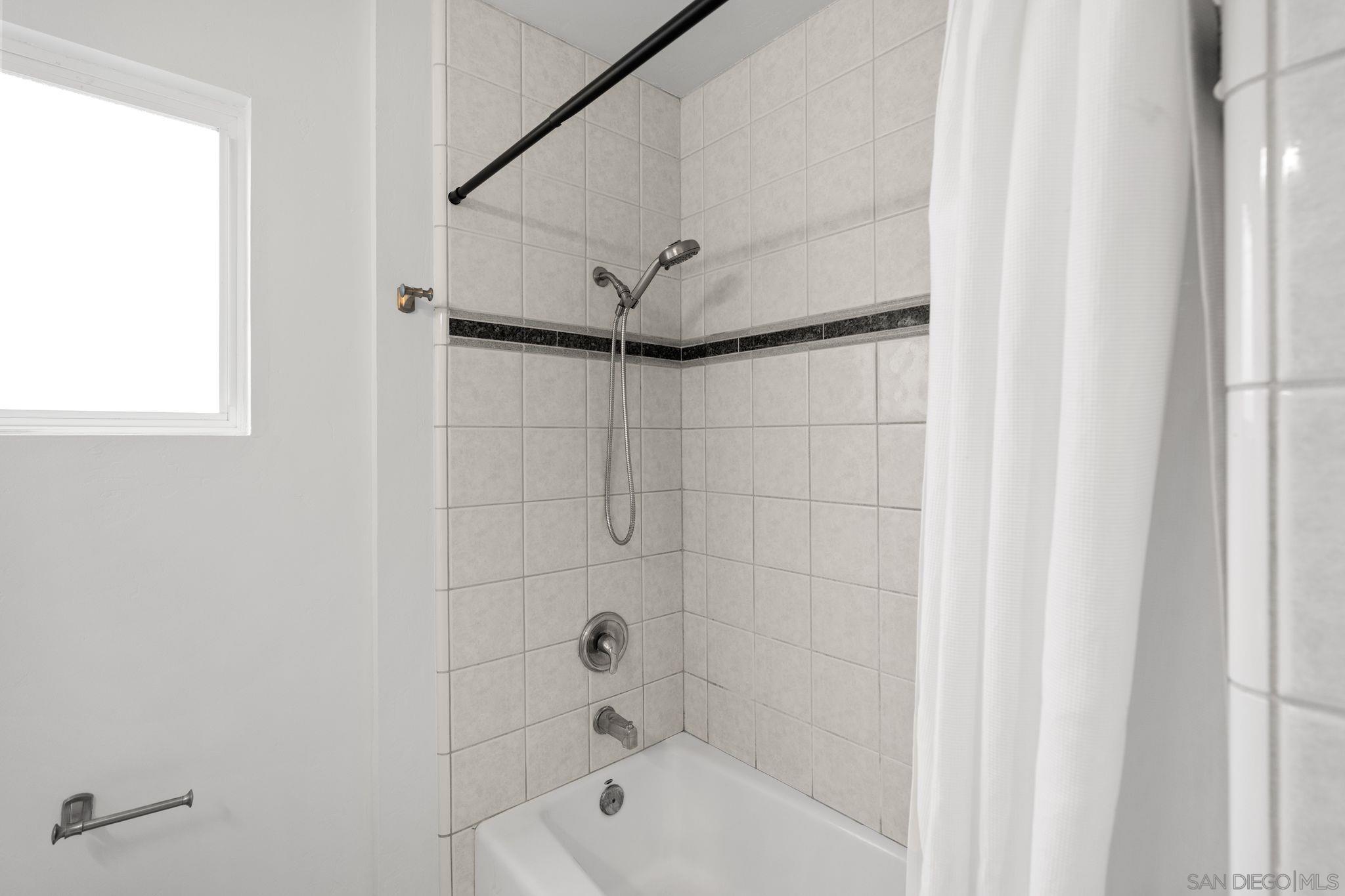 Detail Gallery Image 33 of 50 For 2604  Grandview Street, San Diego,  CA 92110 - 4 Beds | 2 Baths