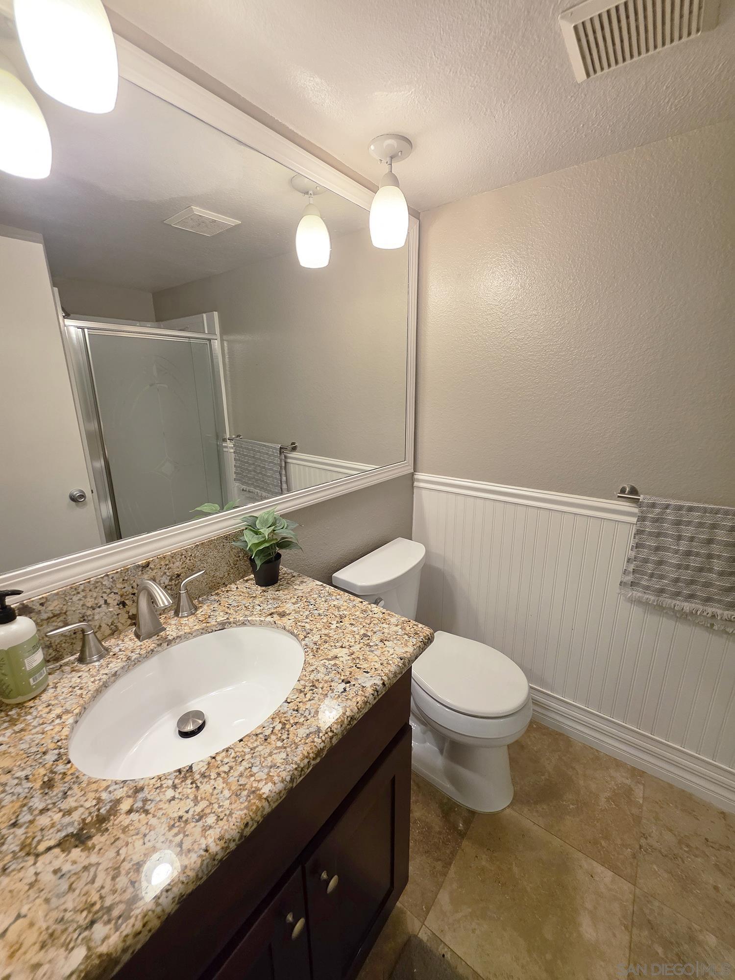 Detail Gallery Image 12 of 21 For 341  Rolling Hills, San Marcos,  CA 92069 - 3 Beds | 2/1 Baths