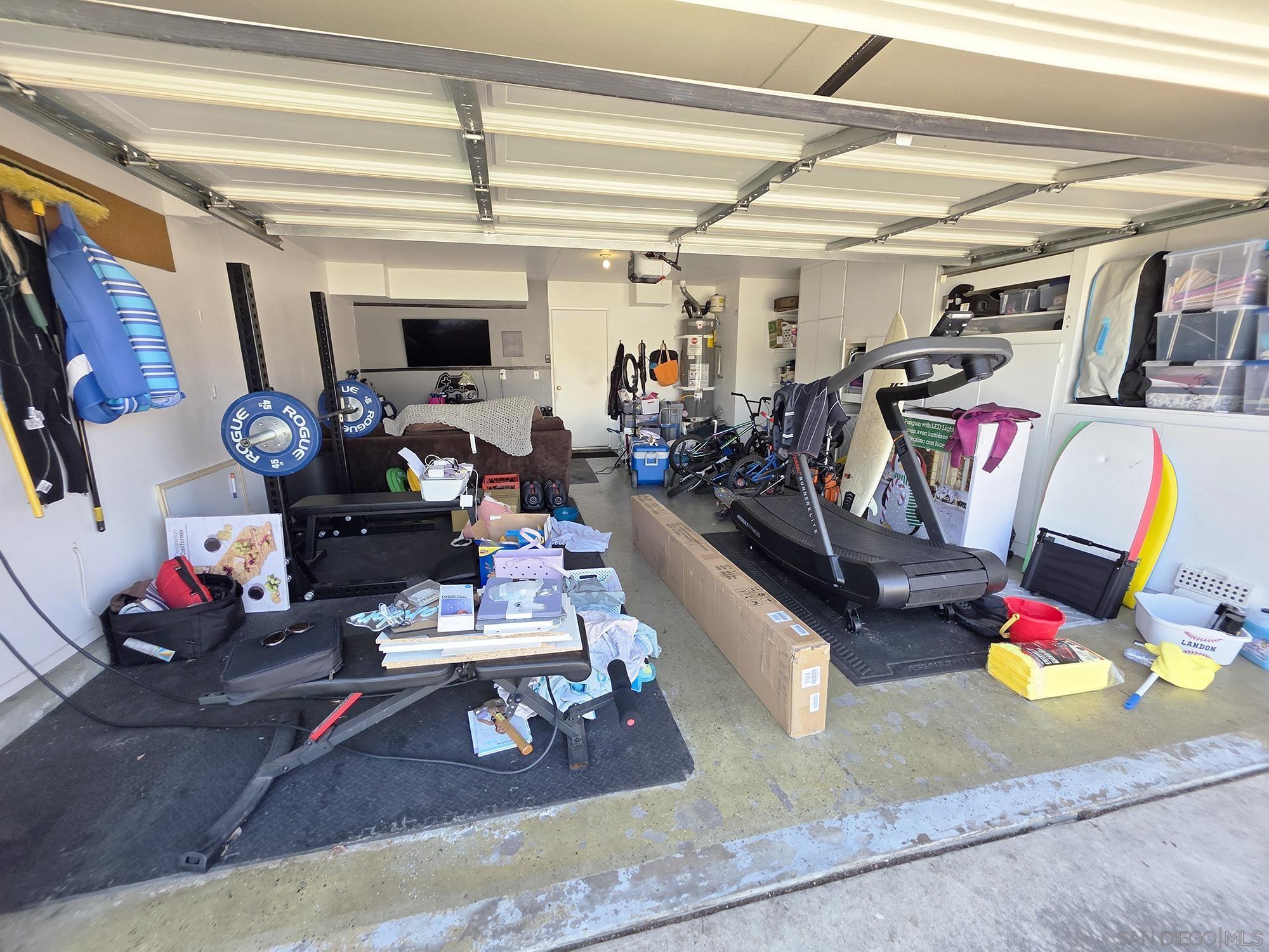 Detail Gallery Image 14 of 21 For 341  Rolling Hills, San Marcos,  CA 92069 - 3 Beds | 2/1 Baths