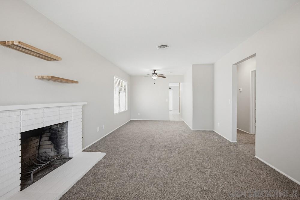 Detail Gallery Image 2 of 17 For 351  Gardenia Cir, Hemet,  CA 92543 - 2 Beds | 2 Baths