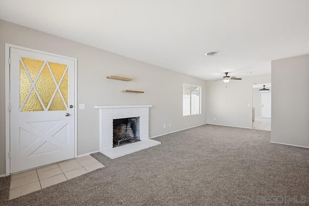 Detail Gallery Image 3 of 17 For 351  Gardenia Cir, Hemet,  CA 92543 - 2 Beds | 2 Baths