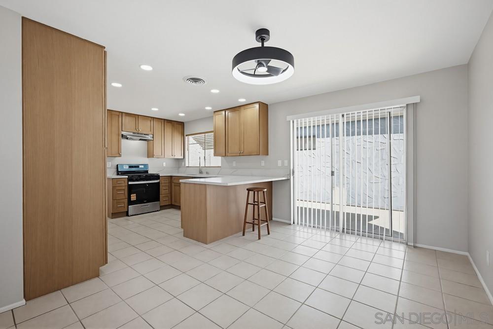 Detail Gallery Image 8 of 17 For 351  Gardenia Cir, Hemet,  CA 92543 - 2 Beds | 2 Baths