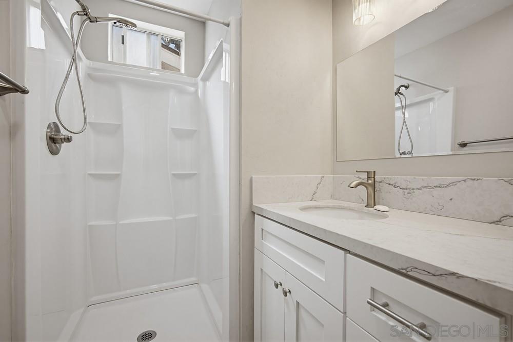 Detail Gallery Image 10 of 17 For 351  Gardenia Cir, Hemet,  CA 92543 - 2 Beds | 2 Baths