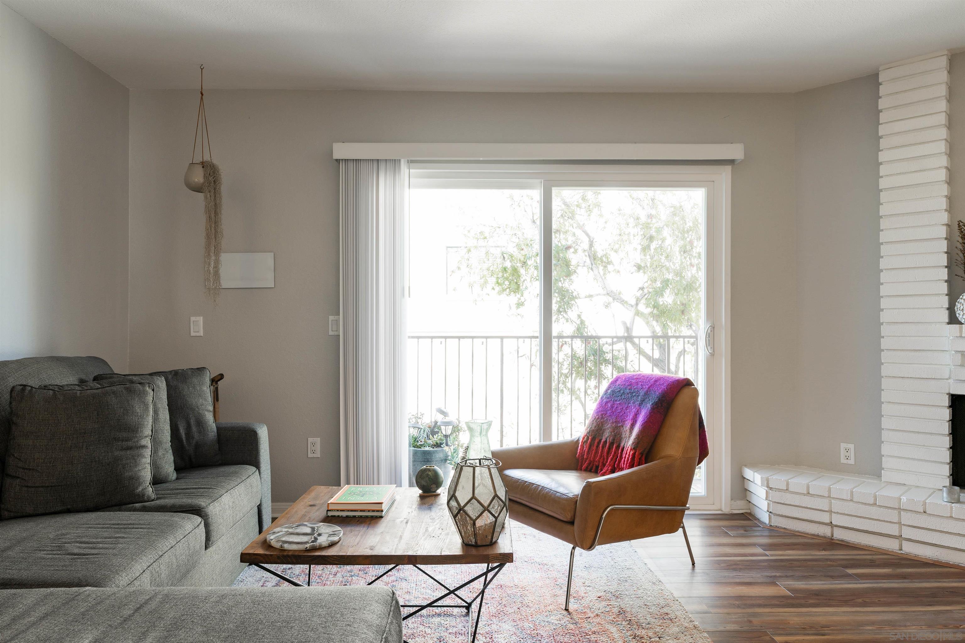 Front Image Thumbnail for SD260007067