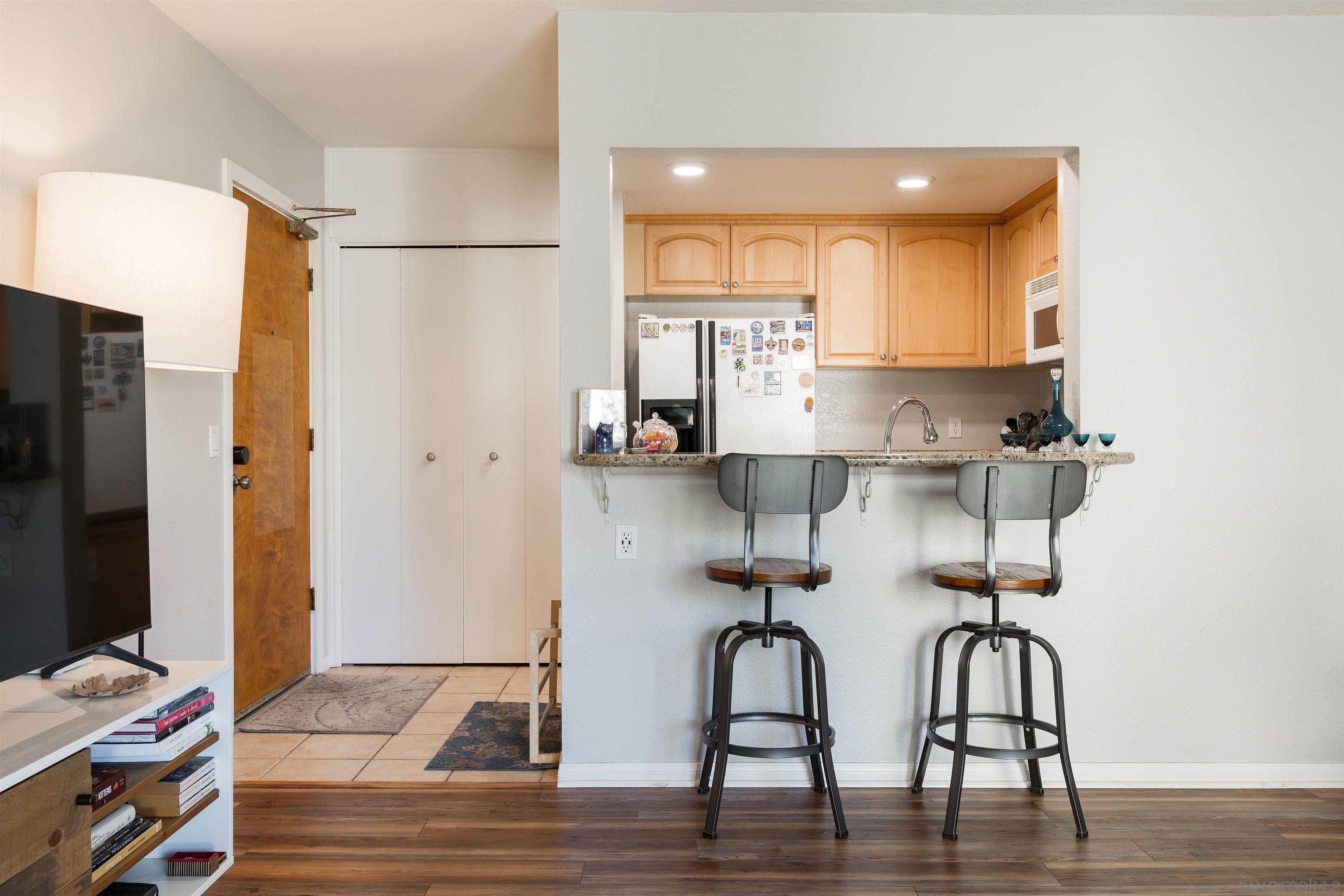 Detail Gallery Image 3 of 20 For 2940  Broadway  #38,  San Diego,  CA 92102 - 2 Beds | 1 Baths