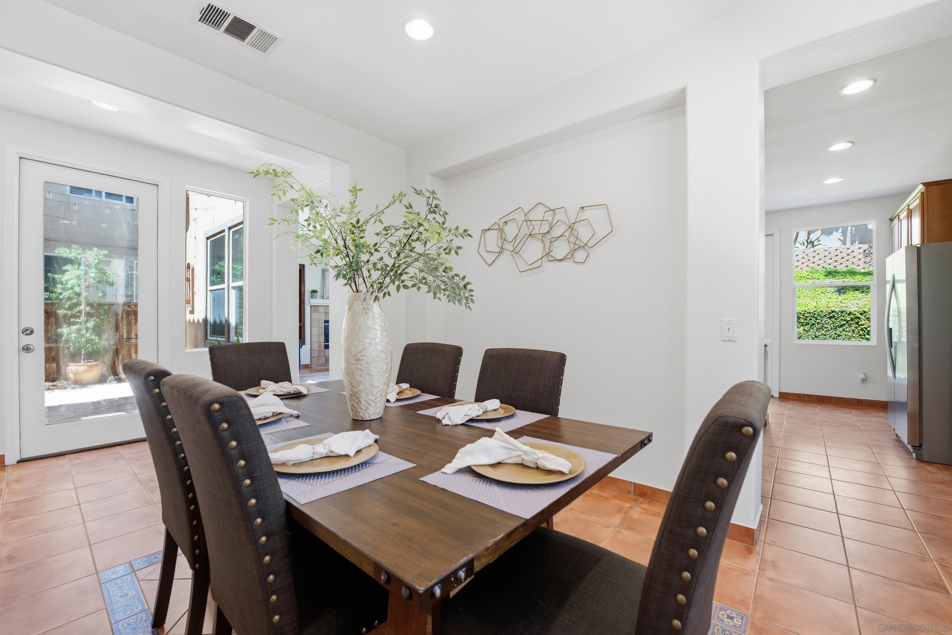 Detail Gallery Image 10 of 35 For 7264  Arroyo Grande Rd, San Diego,  CA 92129 - 4 Beds | 2/1 Baths