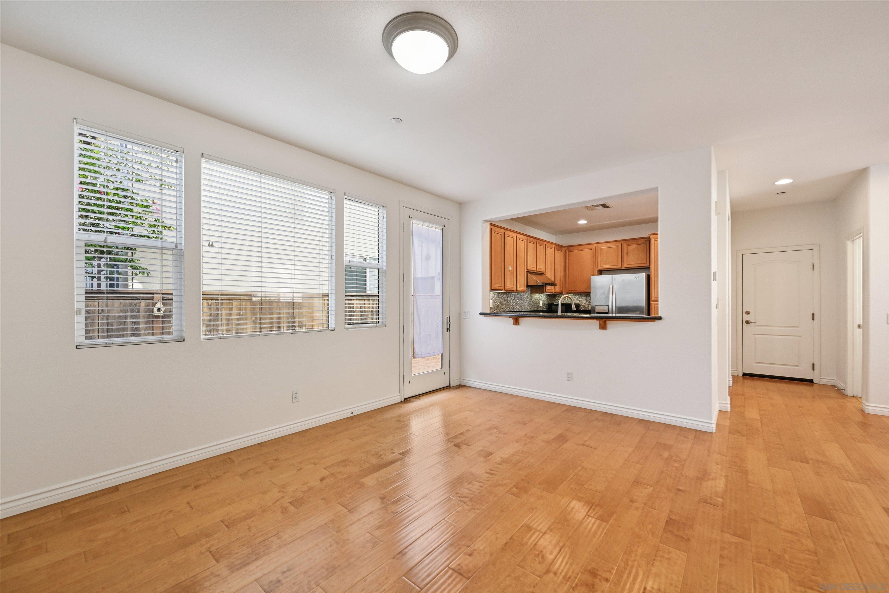 Detail Gallery Image 15 of 40 For 10521  Hollingsworth, San Diego,  CA 92127 - 3 Beds | 2/1 Baths