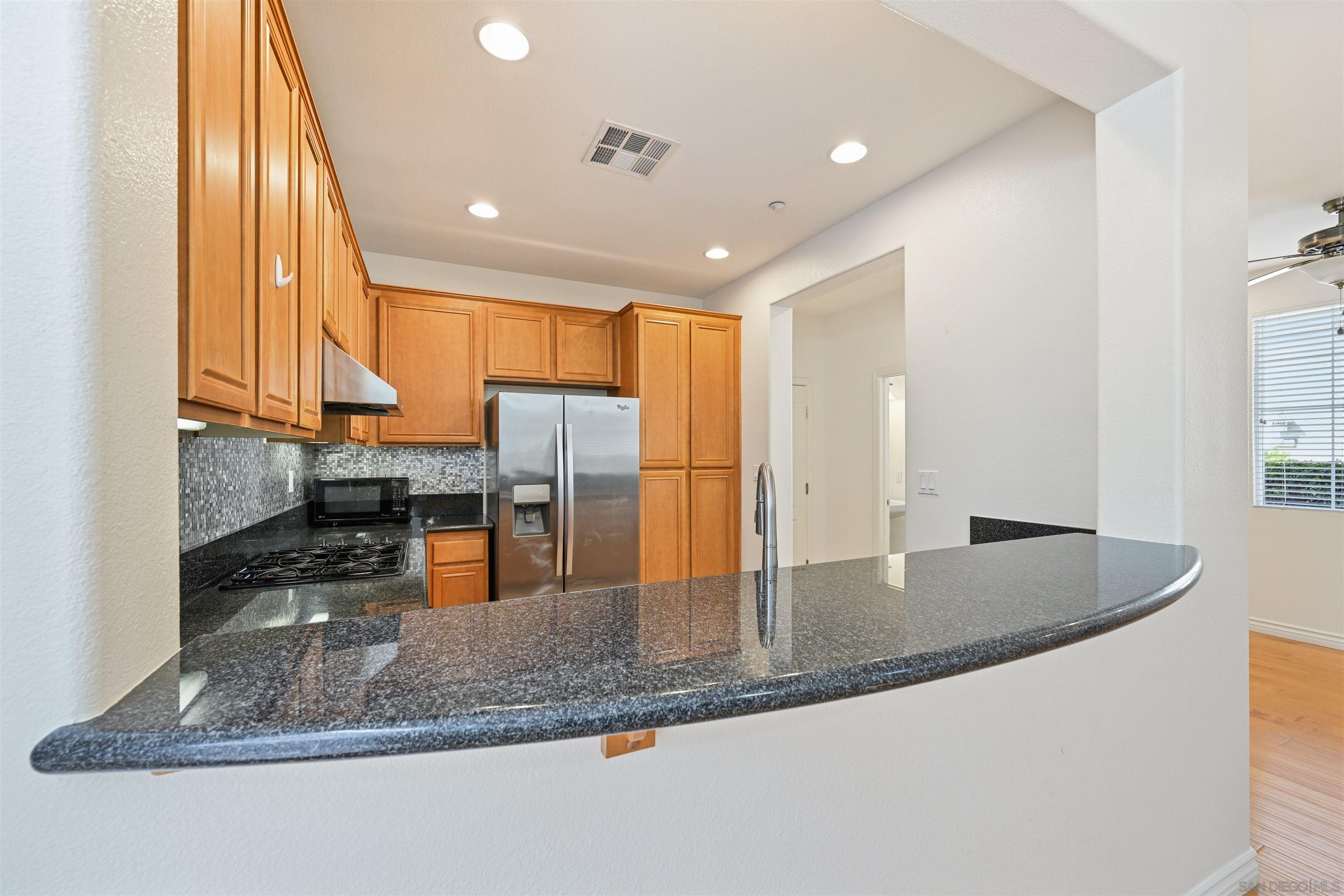 Detail Gallery Image 17 of 40 For 10521  Hollingsworth, San Diego,  CA 92127 - 3 Beds | 2/1 Baths