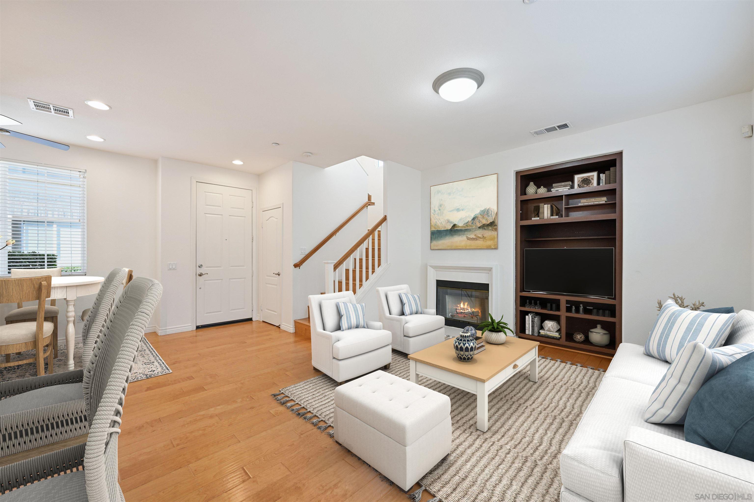 Detail Gallery Image 4 of 40 For 10521  Hollingsworth, San Diego,  CA 92127 - 3 Beds | 2/1 Baths