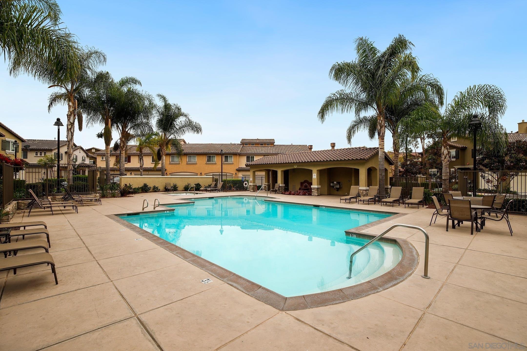 Detail Gallery Image 38 of 40 For 10521  Hollingsworth, San Diego,  CA 92127 - 3 Beds | 2/1 Baths