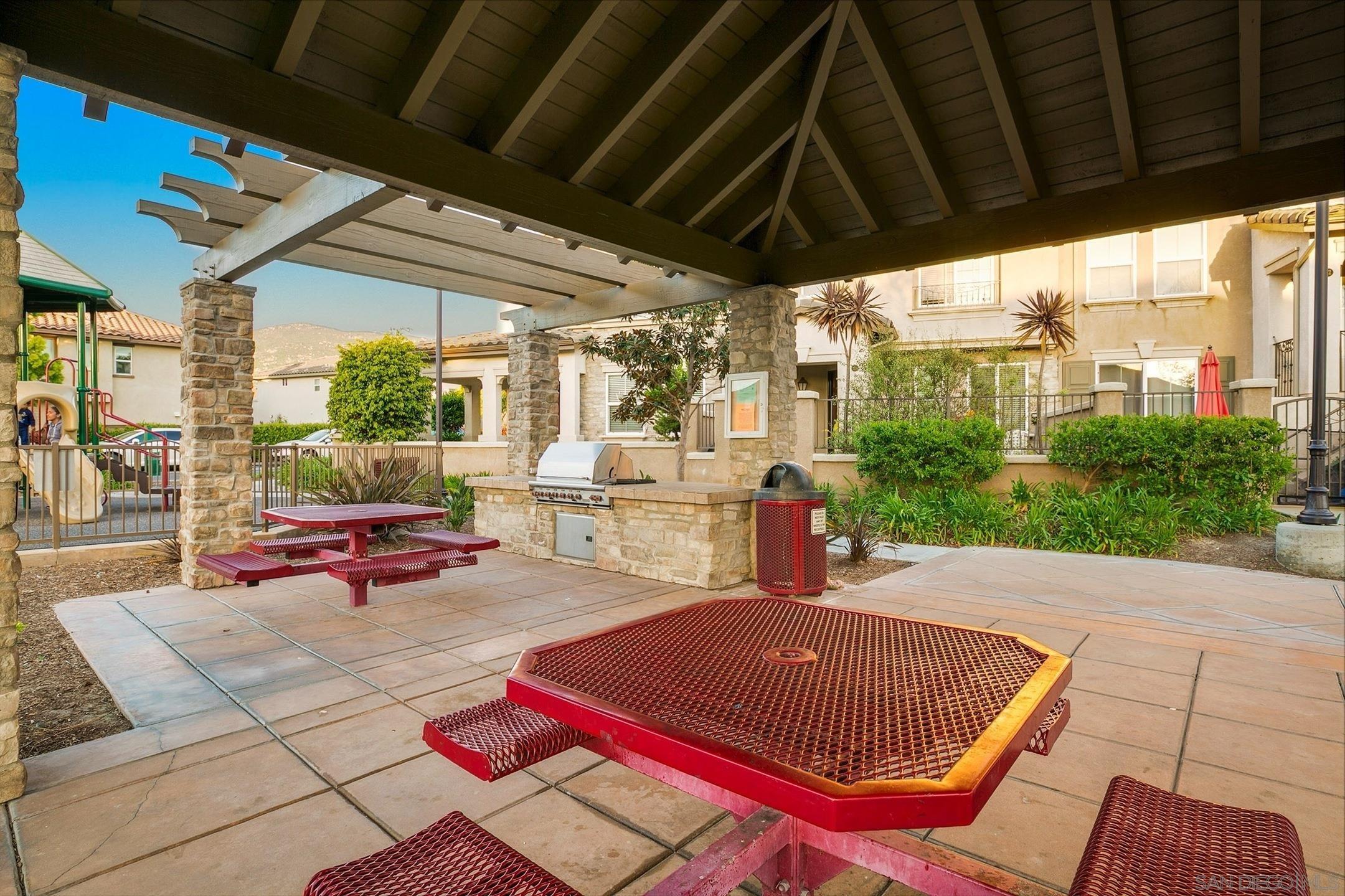 Detail Gallery Image 39 of 40 For 10521  Hollingsworth, San Diego,  CA 92127 - 3 Beds | 2/1 Baths