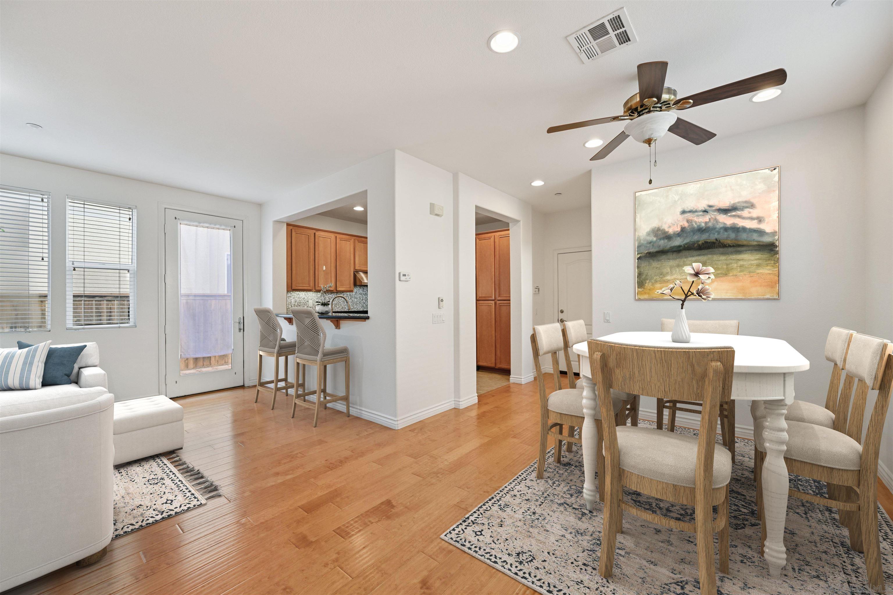 Detail Gallery Image 10 of 40 For 10521  Hollingsworth, San Diego,  CA 92127 - 3 Beds | 2/1 Baths