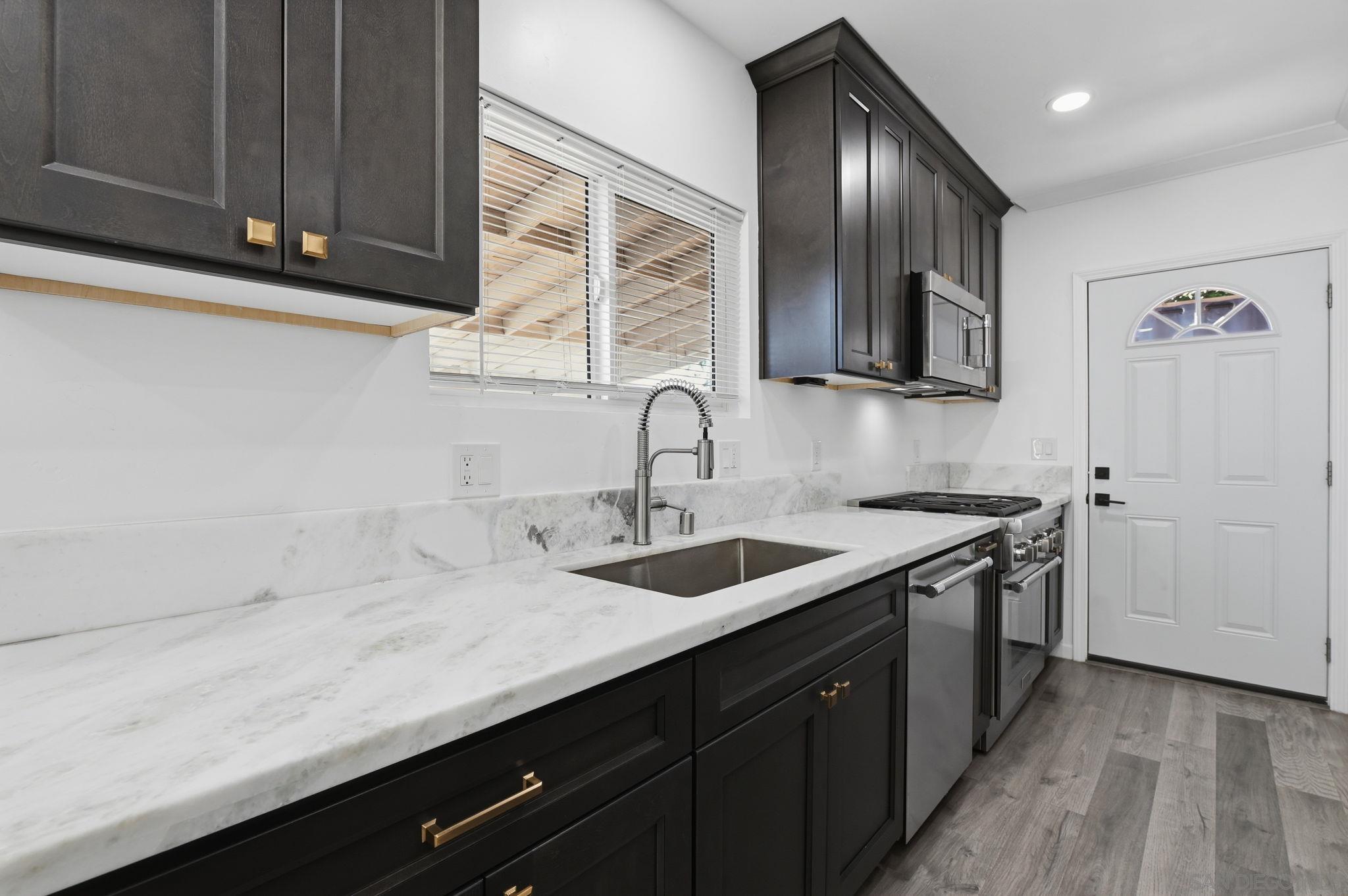 Detail Gallery Image 14 of 36 For 3219  Polk Ave, San Diego,  CA 92104 - 2 Beds | 1 Baths