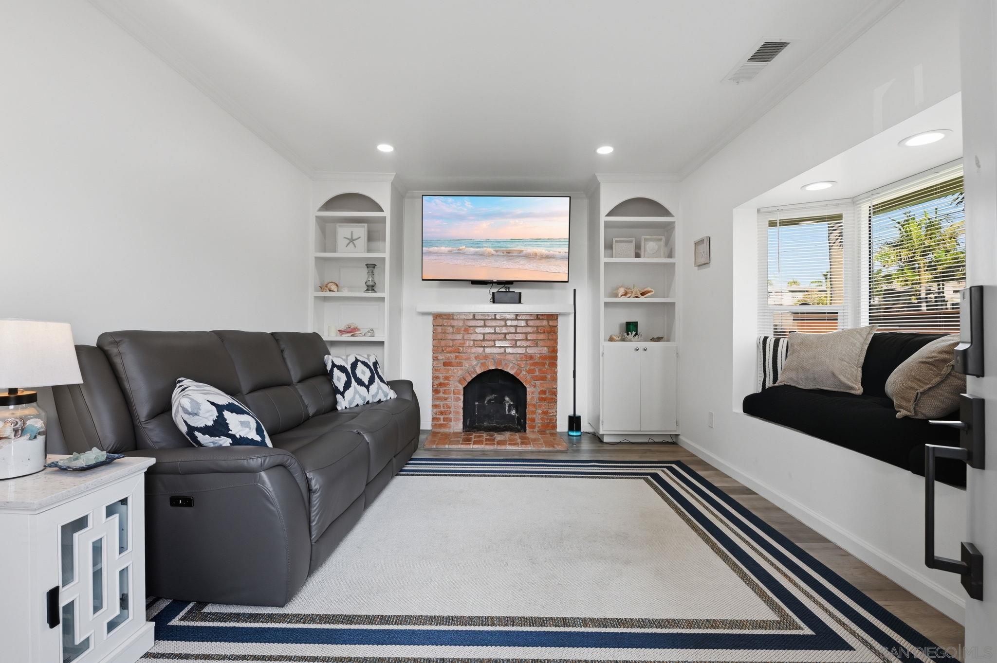 Detail Gallery Image 7 of 36 For 3219  Polk Ave, San Diego,  CA 92104 - 2 Beds | 1 Baths