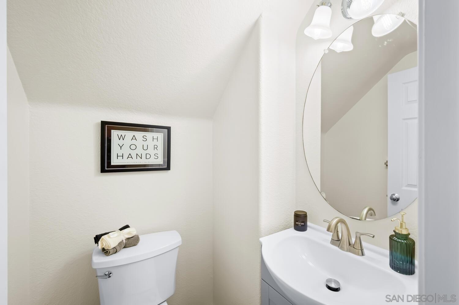 Detail Gallery Image 13 of 48 For 339  Caminito Barcelona, Chula Vista,  CA 91914 - 3 Beds | 2/1 Baths