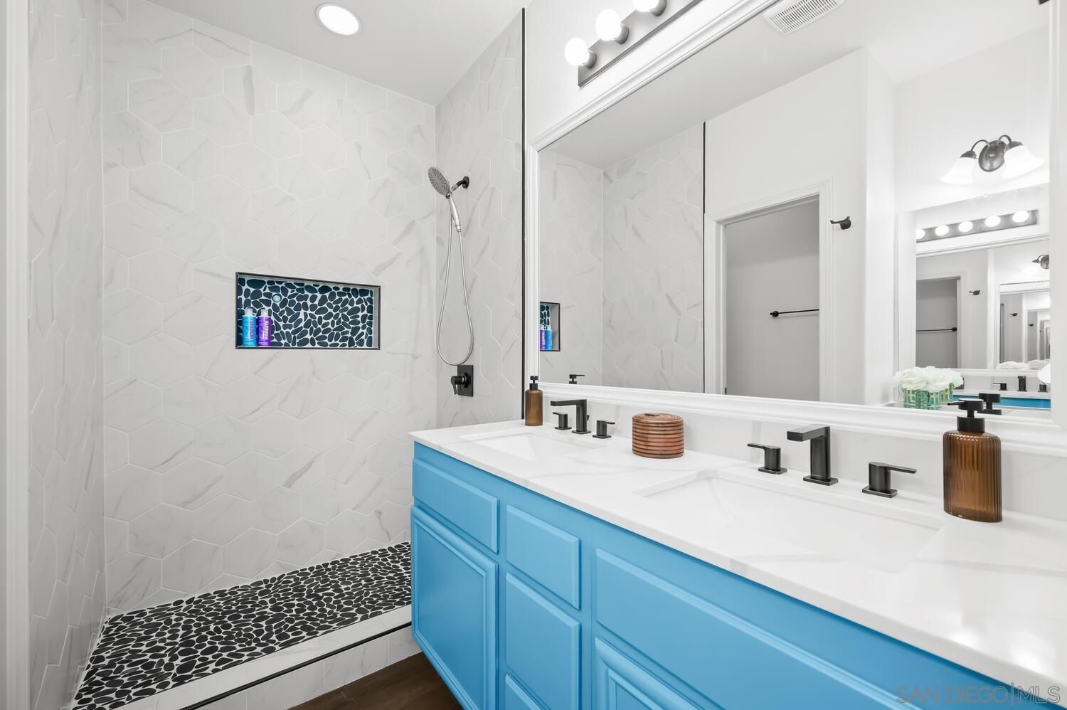 Detail Gallery Image 20 of 48 For 339  Caminito Barcelona, Chula Vista,  CA 91914 - 3 Beds | 2/1 Baths