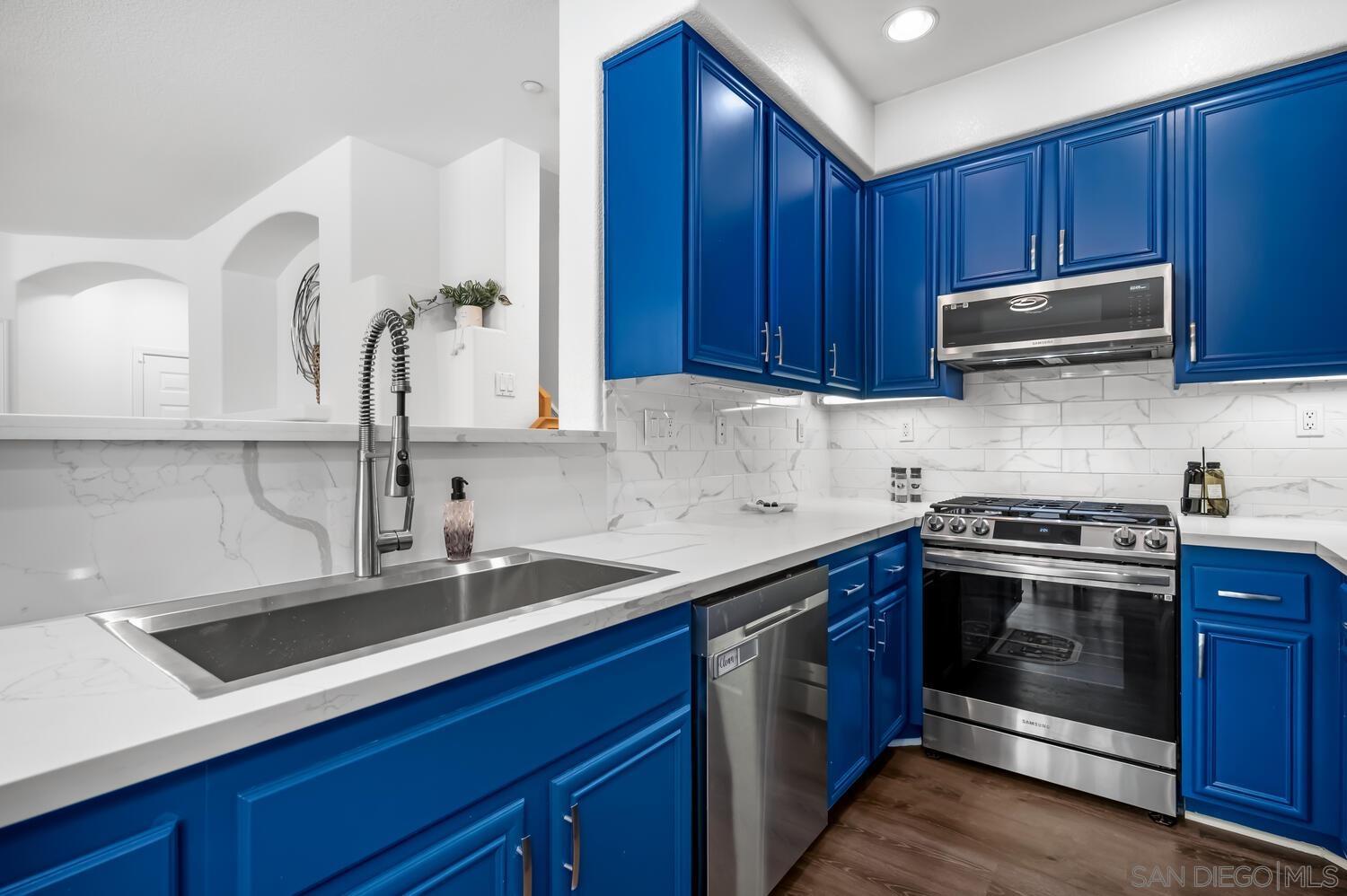 Detail Gallery Image 10 of 48 For 339  Caminito Barcelona, Chula Vista,  CA 91914 - 3 Beds | 2/1 Baths