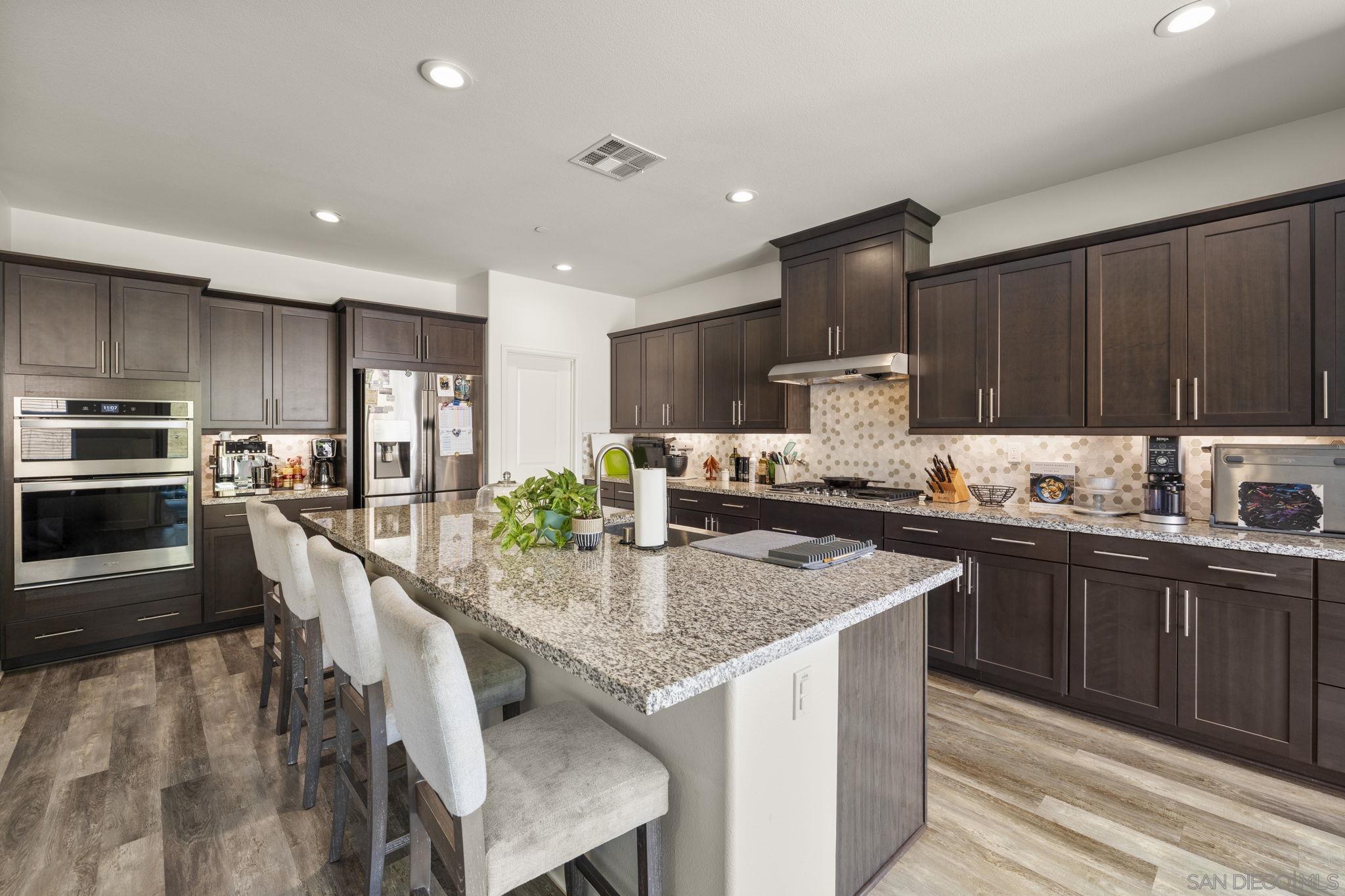 Detail Gallery Image 11 of 63 For 3029  via De Todos Santos, Fallbrook,  CA 92028 - 4 Beds | 3 Baths