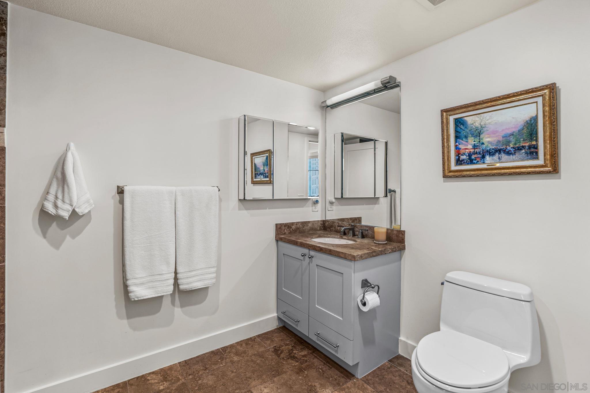 Detail Gallery Image 14 of 45 For 700 W E Street  #1001,  San Diego,  CA 92101 - 3 Beds | 2 Baths