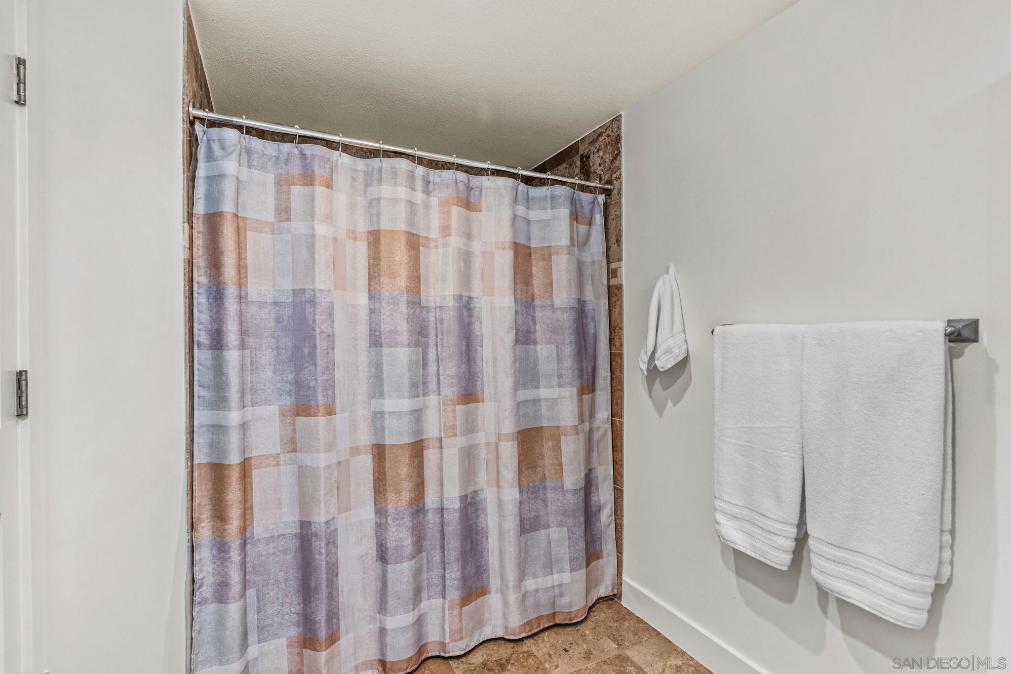 Detail Gallery Image 15 of 45 For 700 W E Street  #1001,  San Diego,  CA 92101 - 3 Beds | 2 Baths