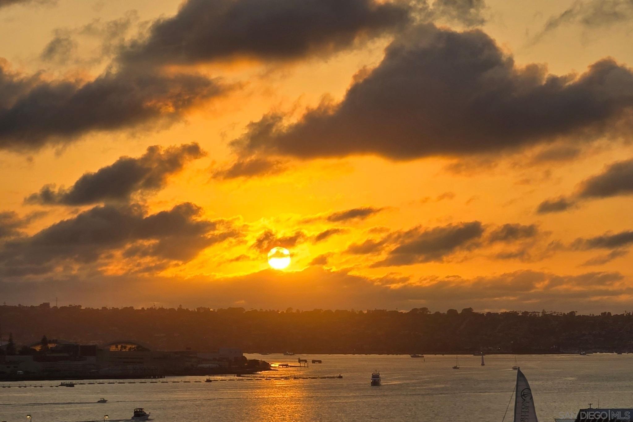 Detail Gallery Image 23 of 45 For 700 W E Street  #1001,  San Diego,  CA 92101 - 3 Beds | 2 Baths