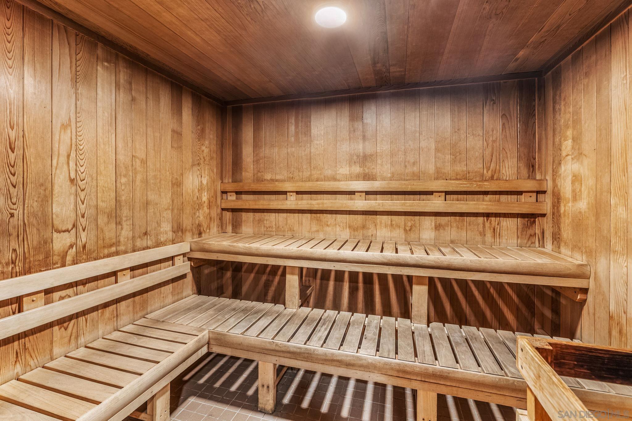 Detail Gallery Image 40 of 45 For 700 W E Street  #1001,  San Diego,  CA 92101 - 3 Beds | 2 Baths