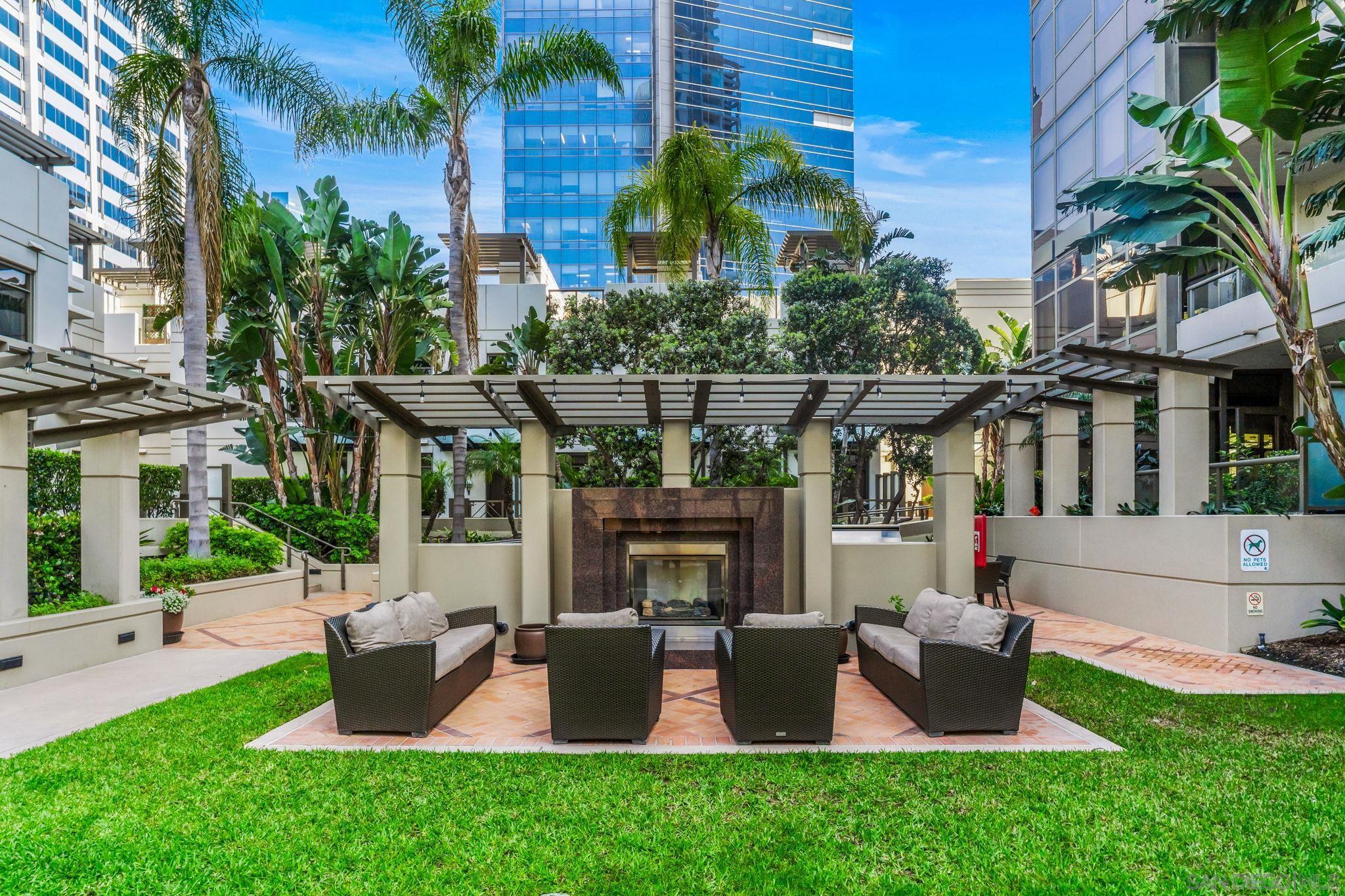 Detail Gallery Image 41 of 45 For 700 W E Street  #1001,  San Diego,  CA 92101 - 3 Beds | 2 Baths