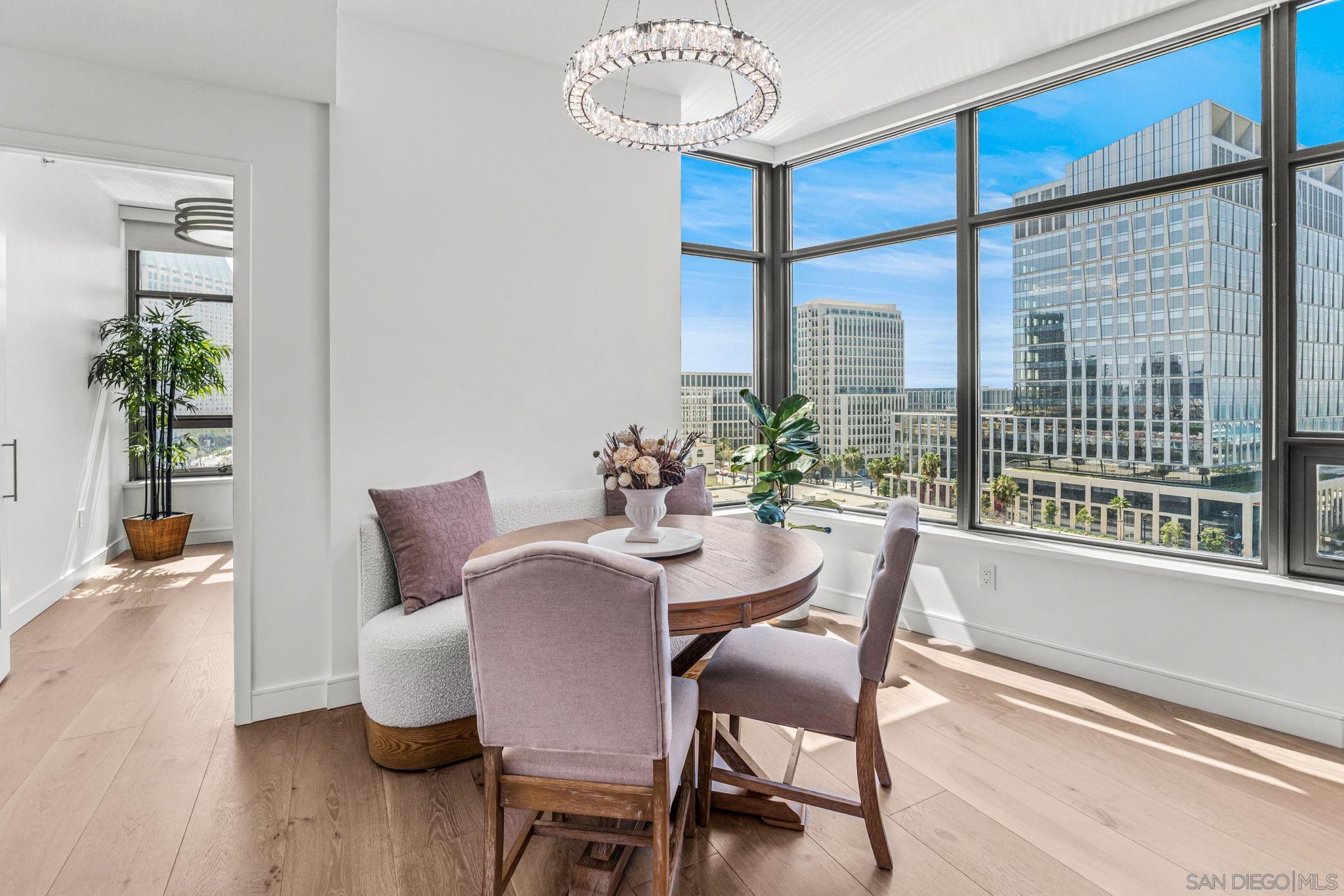 Detail Gallery Image 7 of 45 For 700 W E Street  #1001,  San Diego,  CA 92101 - 3 Beds | 2 Baths