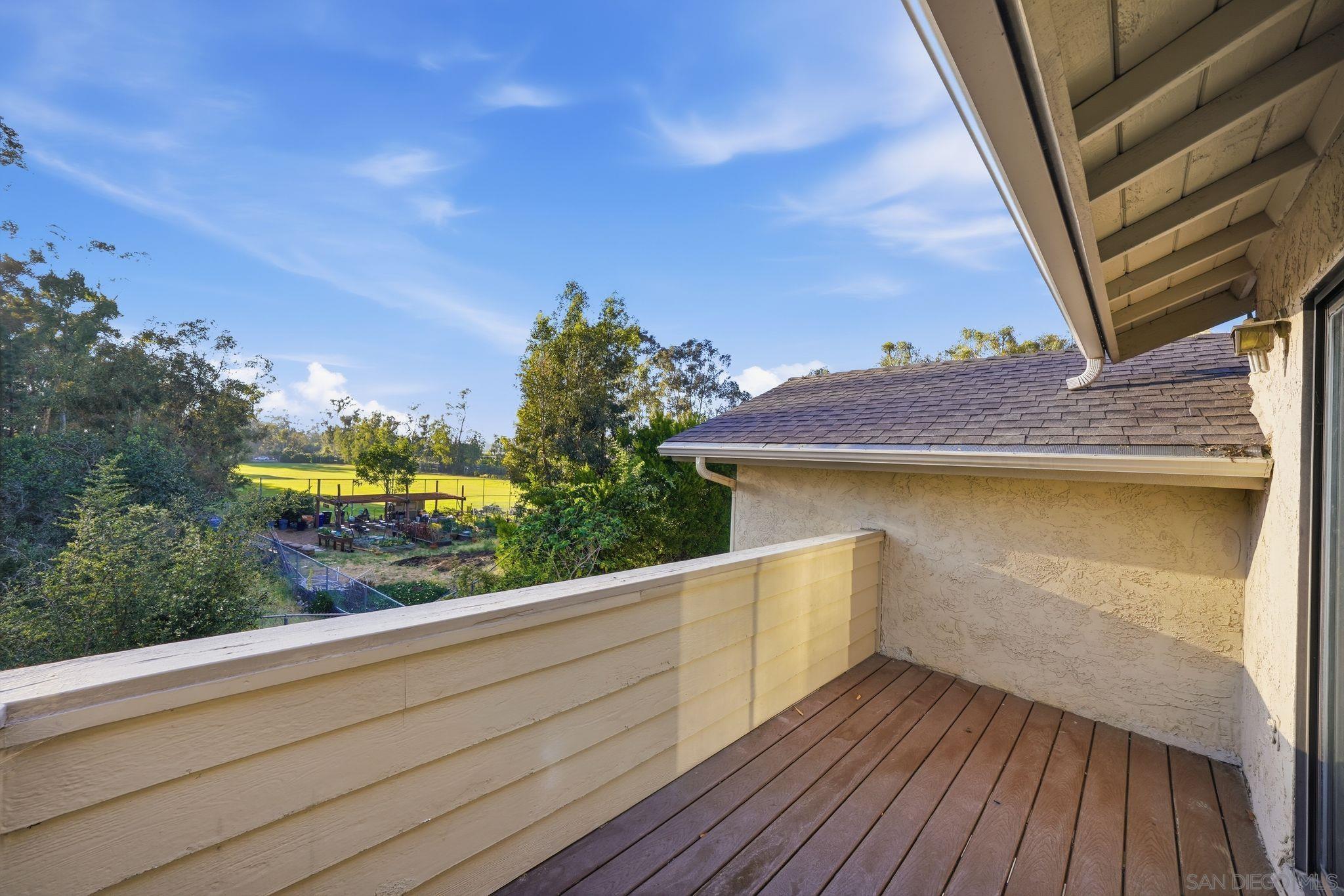 Detail Gallery Image 22 of 47 For 10450  Ridgewater Ln, San Diego,  CA 92131 - 2 Beds | 2/1 Baths