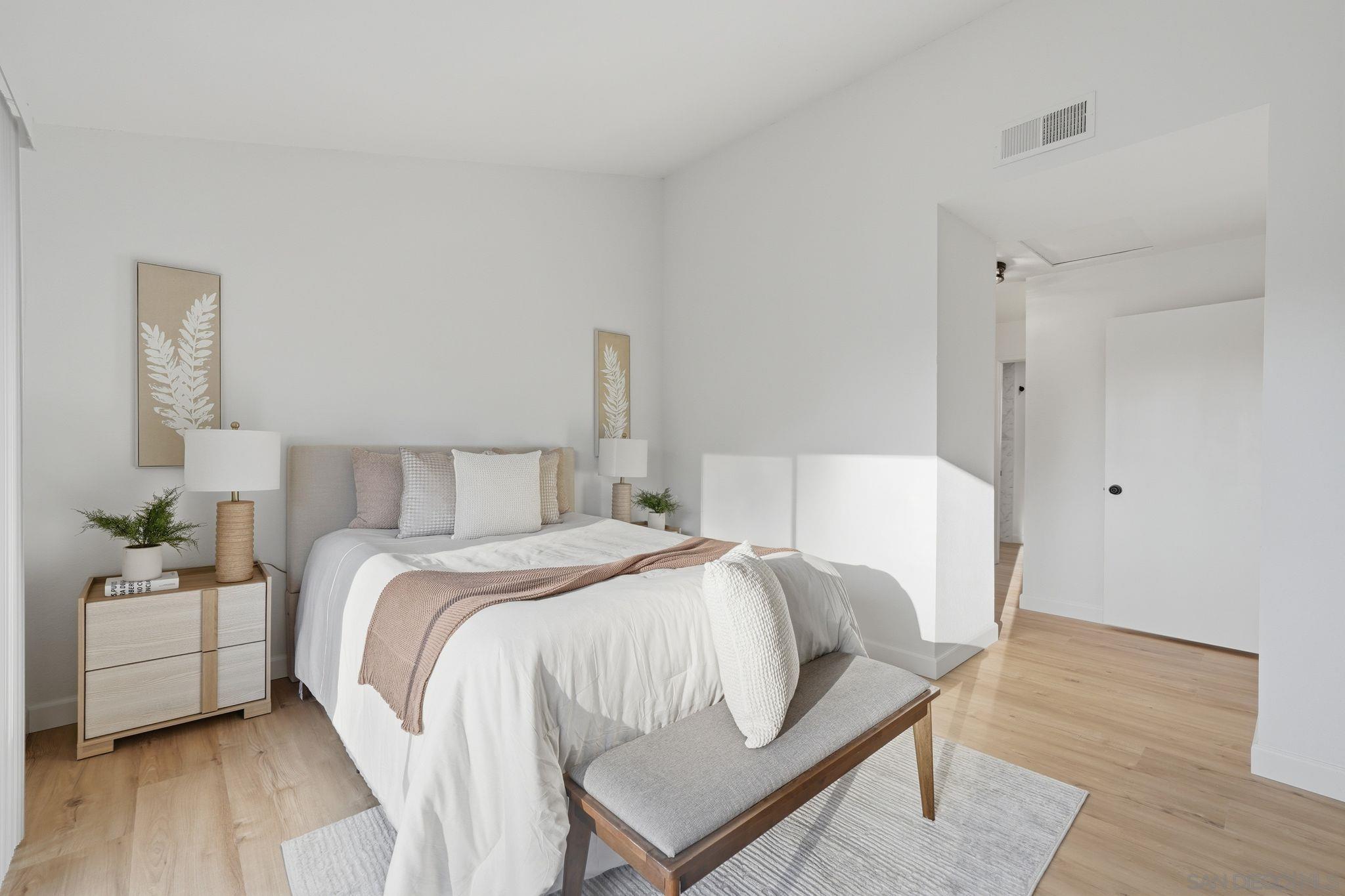 Detail Gallery Image 23 of 47 For 10450  Ridgewater Ln, San Diego,  CA 92131 - 2 Beds | 2/1 Baths