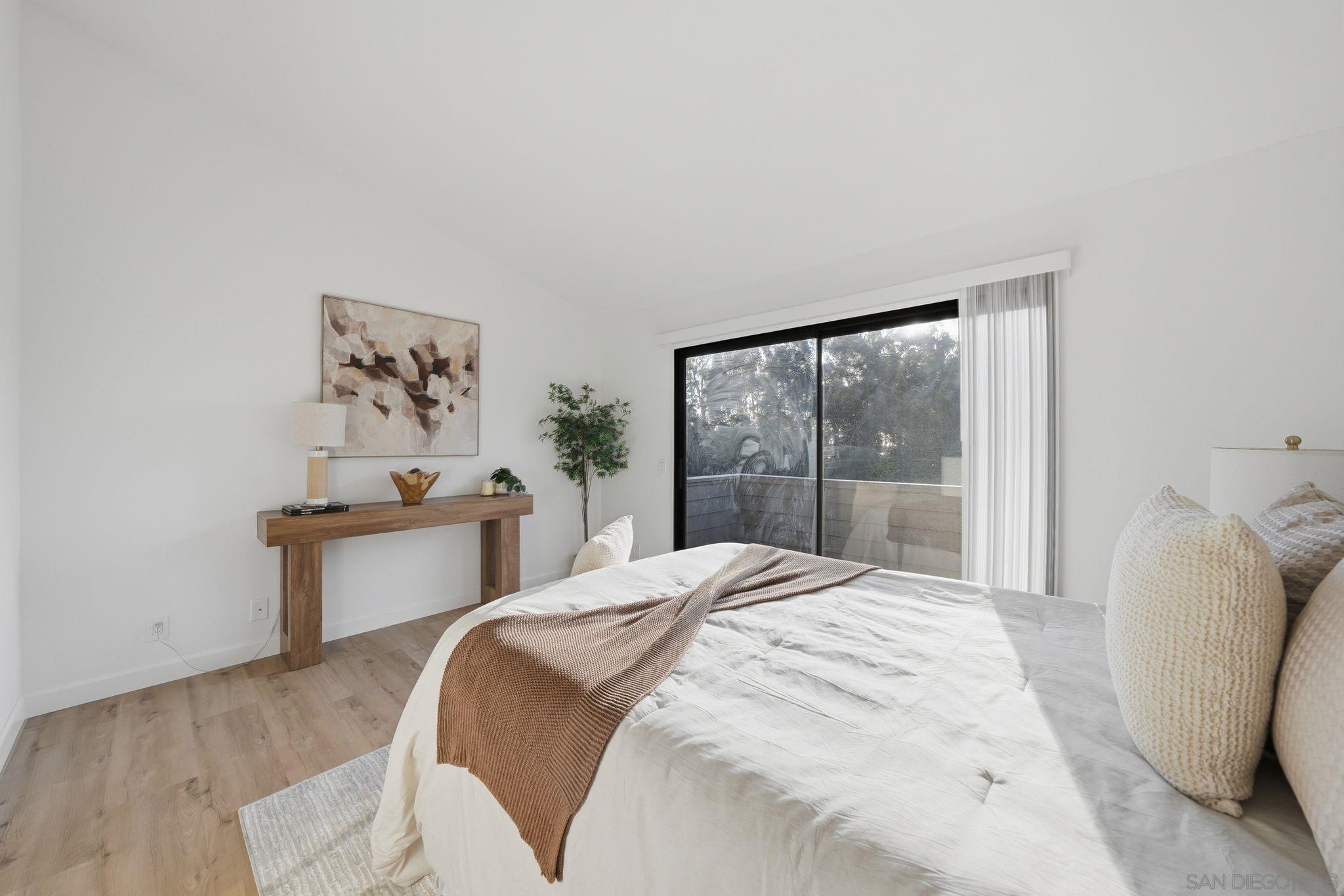 Detail Gallery Image 24 of 47 For 10450  Ridgewater Ln, San Diego,  CA 92131 - 2 Beds | 2/1 Baths