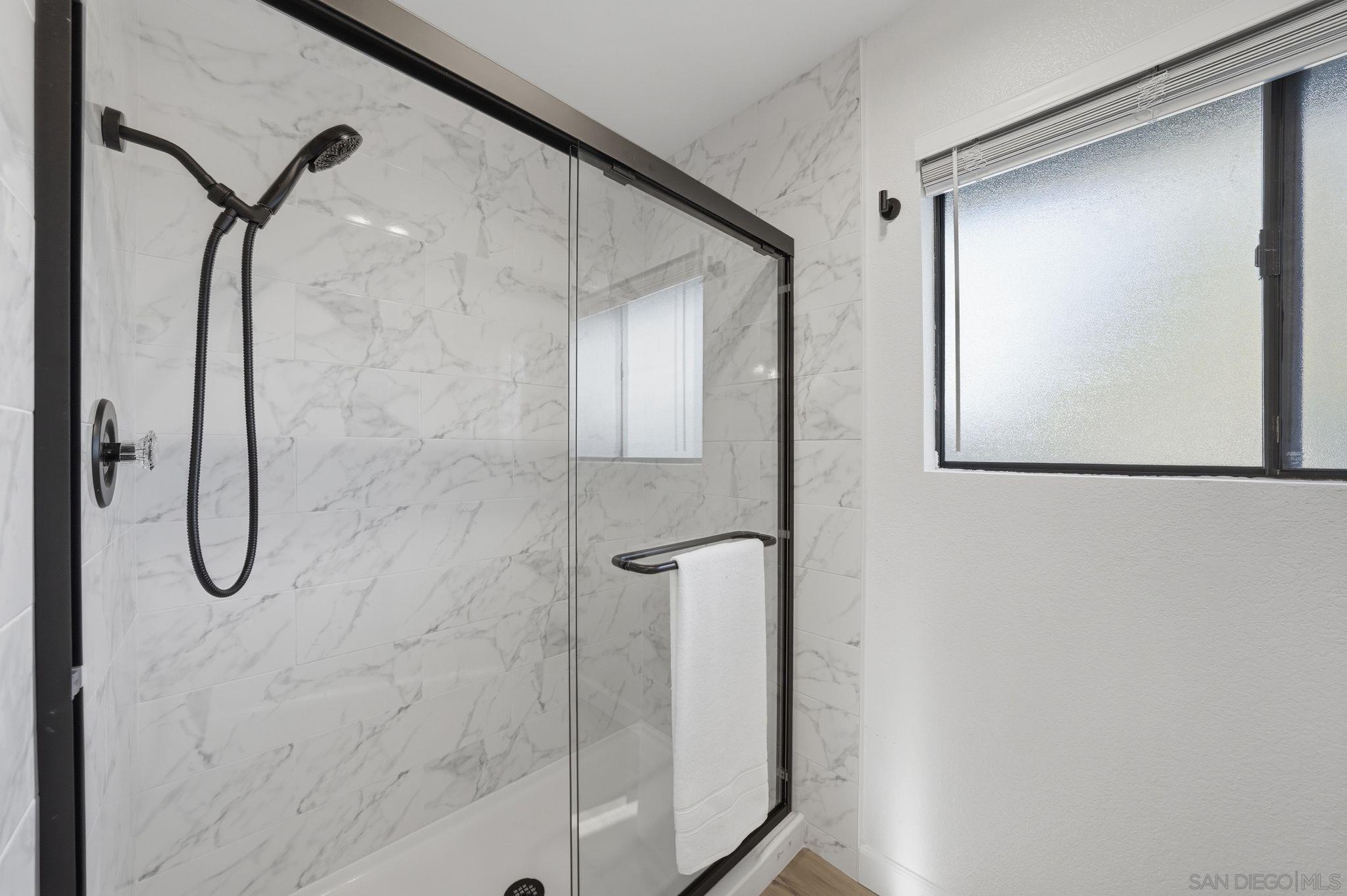 Detail Gallery Image 26 of 47 For 10450  Ridgewater Ln, San Diego,  CA 92131 - 2 Beds | 2/1 Baths