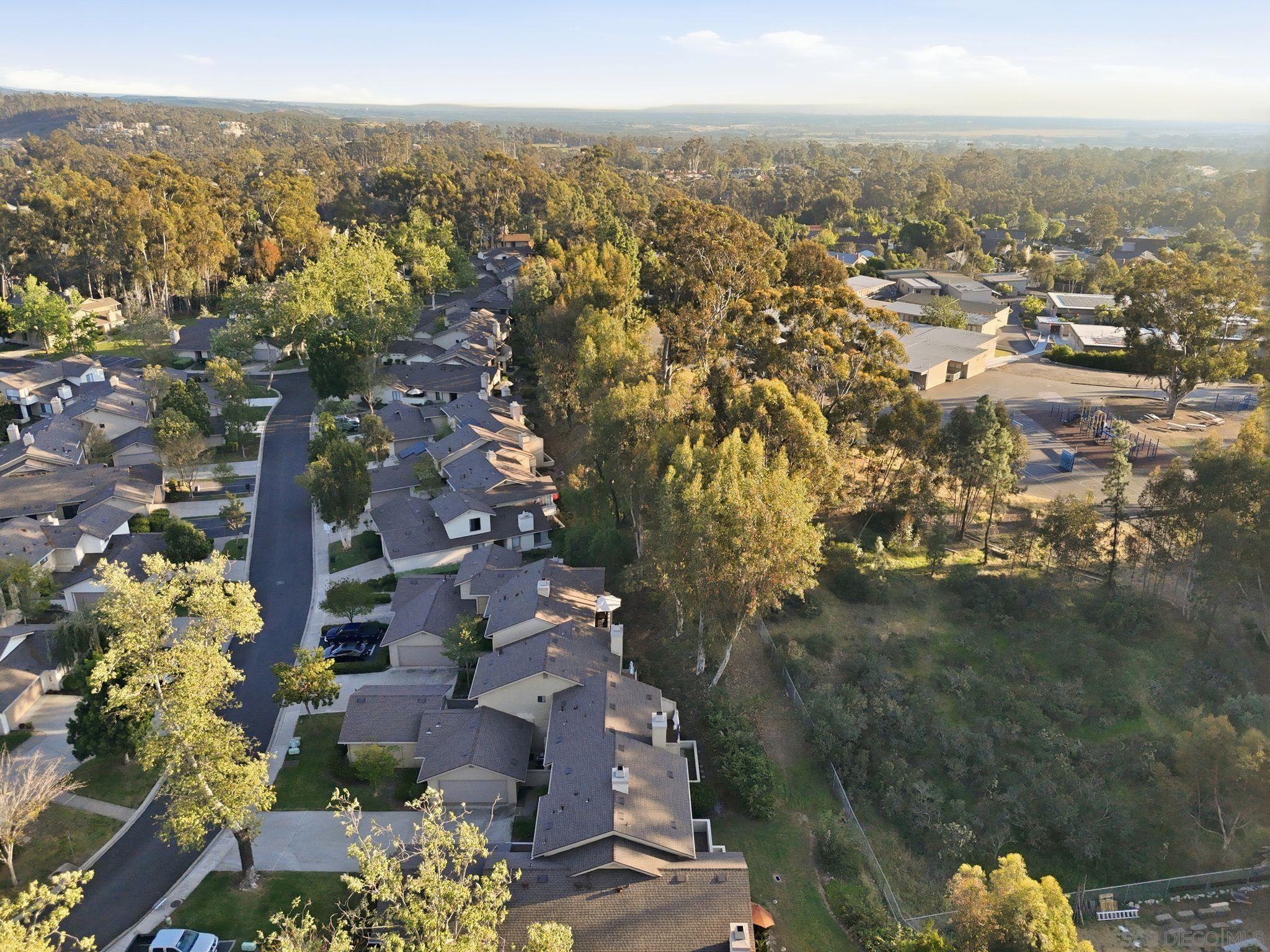 Detail Gallery Image 43 of 47 For 10450  Ridgewater Ln, San Diego,  CA 92131 - 2 Beds | 2/1 Baths