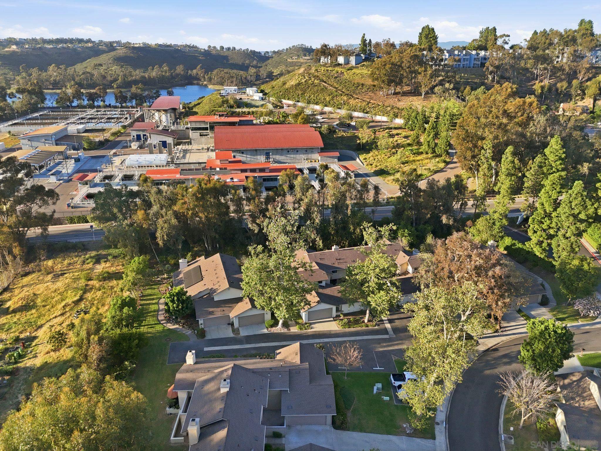 Detail Gallery Image 44 of 47 For 10450  Ridgewater Ln, San Diego,  CA 92131 - 2 Beds | 2/1 Baths