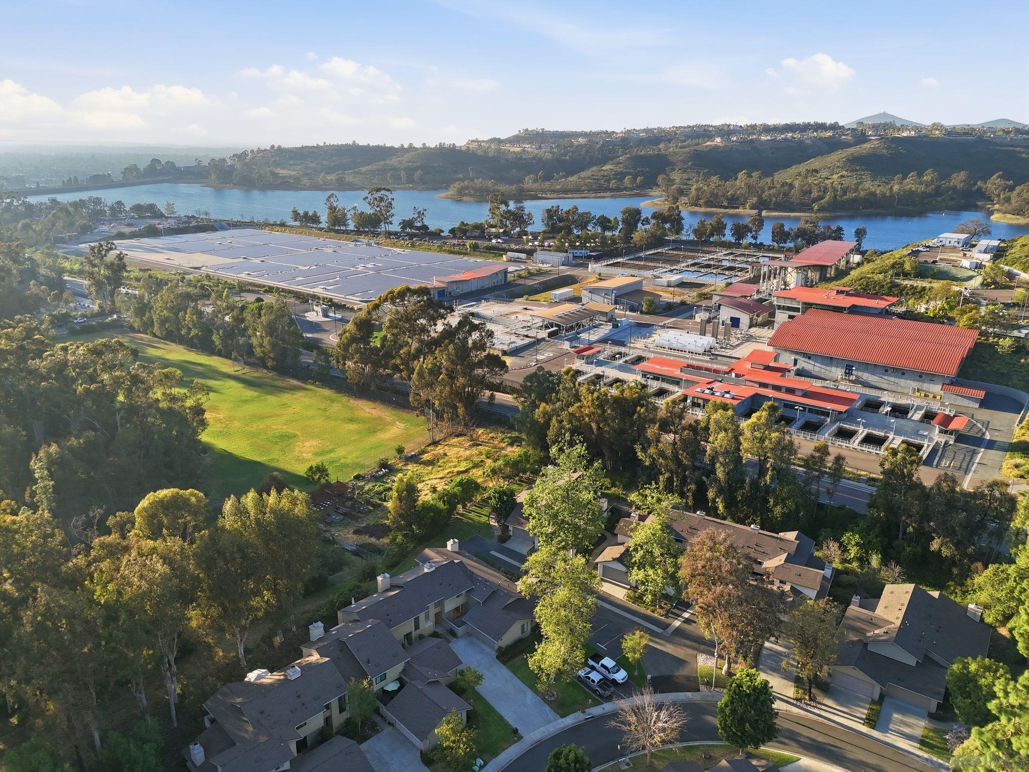 Detail Gallery Image 45 of 47 For 10450  Ridgewater Ln, San Diego,  CA 92131 - 2 Beds | 2/1 Baths