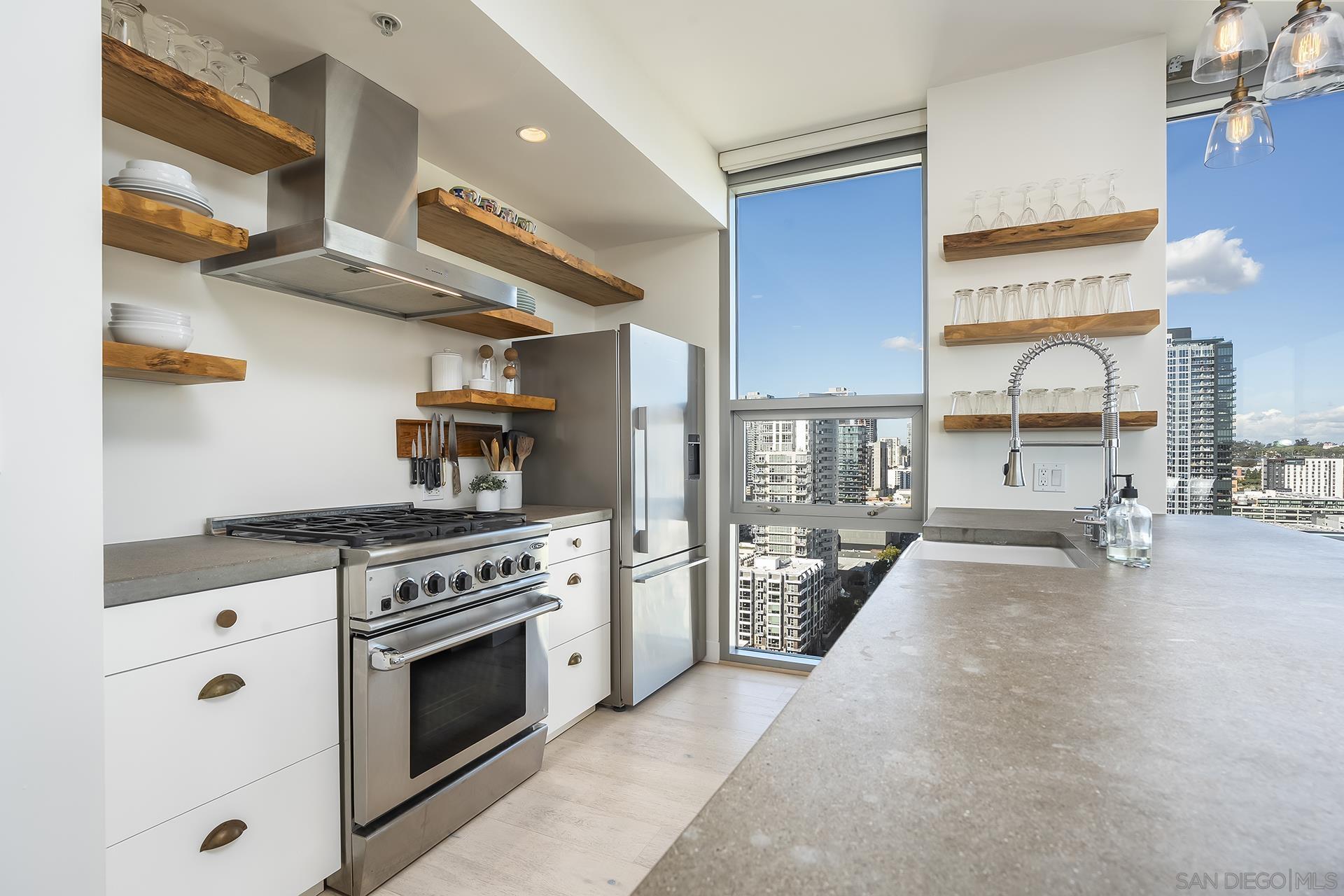 Detail Gallery Image 18 of 75 For 321  10th Ave  #2101,  San Diego,  CA 92101 - 2 Beds | 2 Baths