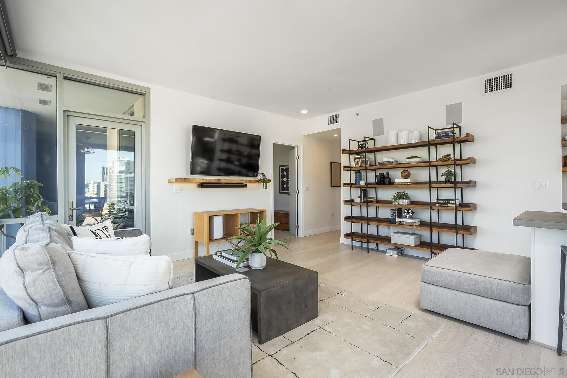 Detail Gallery Image 8 of 75 For 321  10th Ave  #2101,  San Diego,  CA 92101 - 2 Beds | 2 Baths