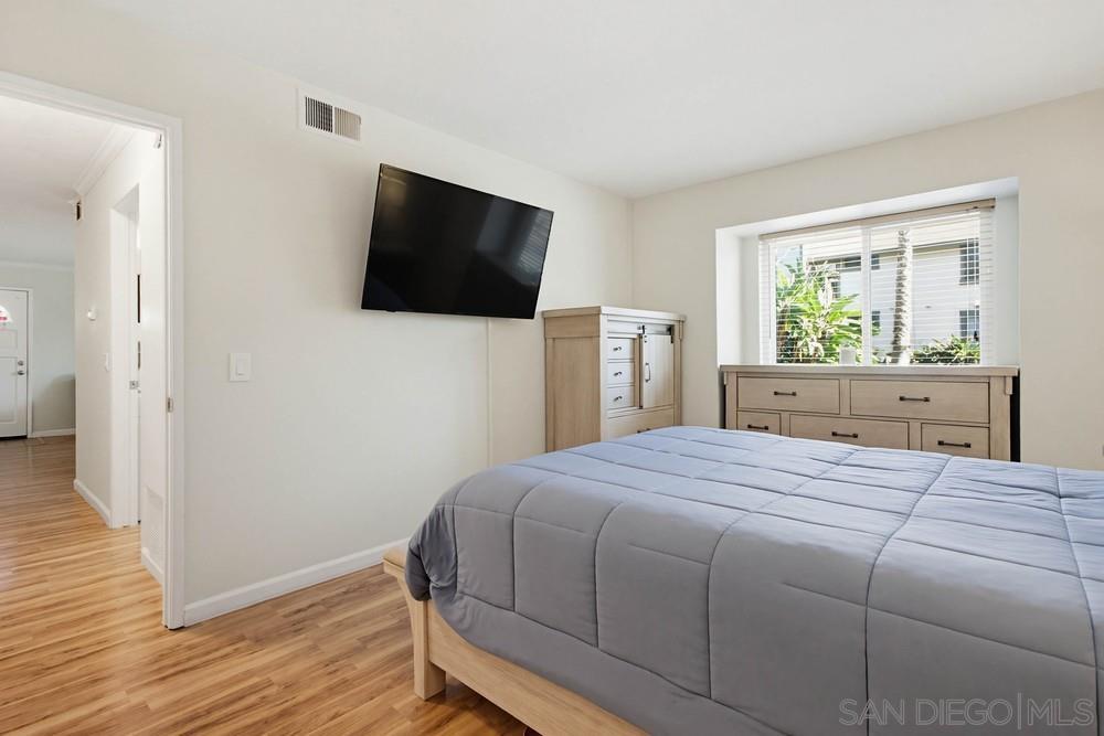 Detail Gallery Image 20 of 39 For 1953  Wellington Lane  #5,  Vista,  CA 92081 - 2 Beds | 1/1 Baths