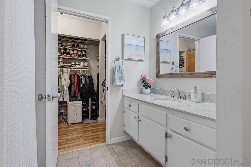 Detail Gallery Image 24 of 39 For 1953  Wellington Lane  #5,  Vista,  CA 92081 - 2 Beds | 1/1 Baths