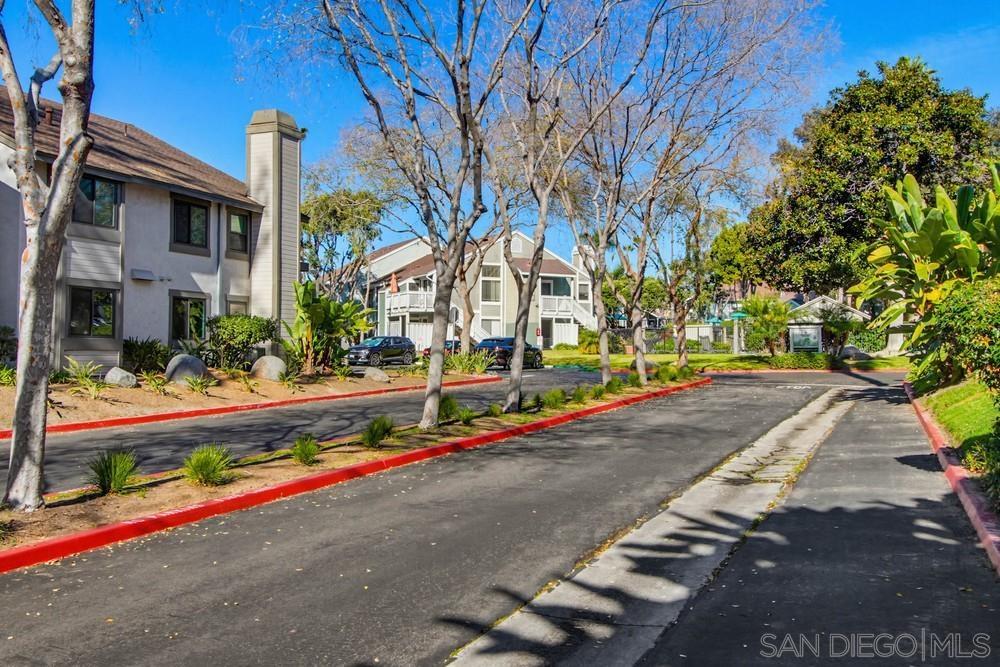 Detail Gallery Image 29 of 39 For 1953  Wellington Lane  #5,  Vista,  CA 92081 - 2 Beds | 1/1 Baths