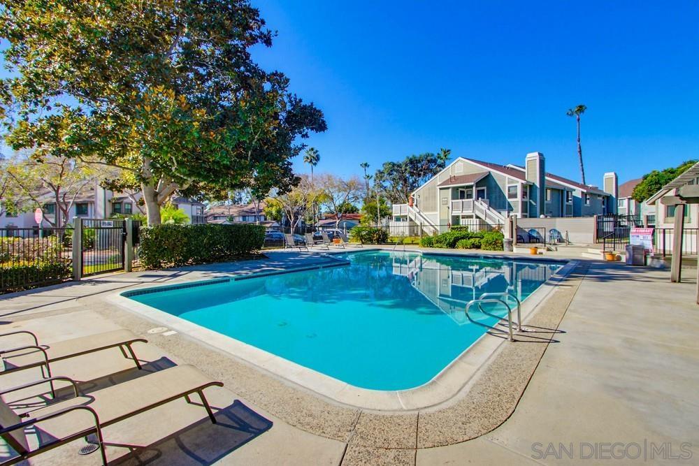 Detail Gallery Image 33 of 39 For 1953  Wellington Lane  #5,  Vista,  CA 92081 - 2 Beds | 1/1 Baths