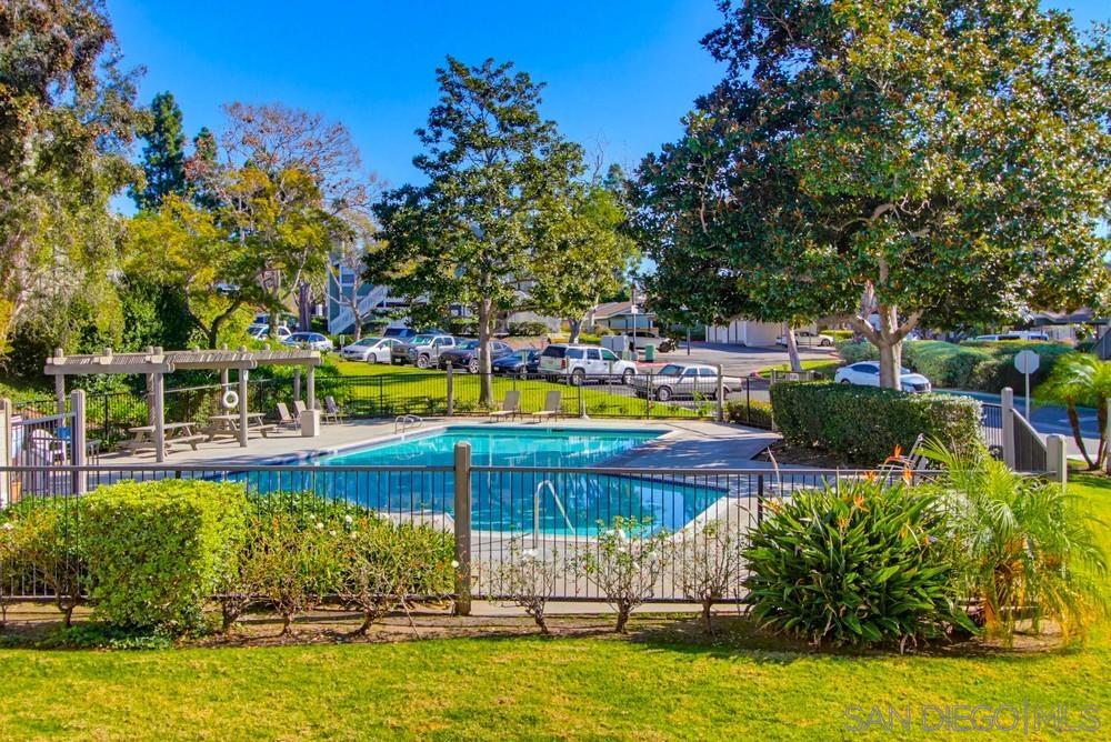 Detail Gallery Image 39 of 39 For 1953  Wellington Lane  #5,  Vista,  CA 92081 - 2 Beds | 1/1 Baths