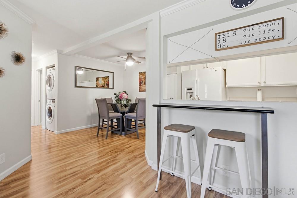 Detail Gallery Image 8 of 39 For 1953  Wellington Lane  #5,  Vista,  CA 92081 - 2 Beds | 1/1 Baths