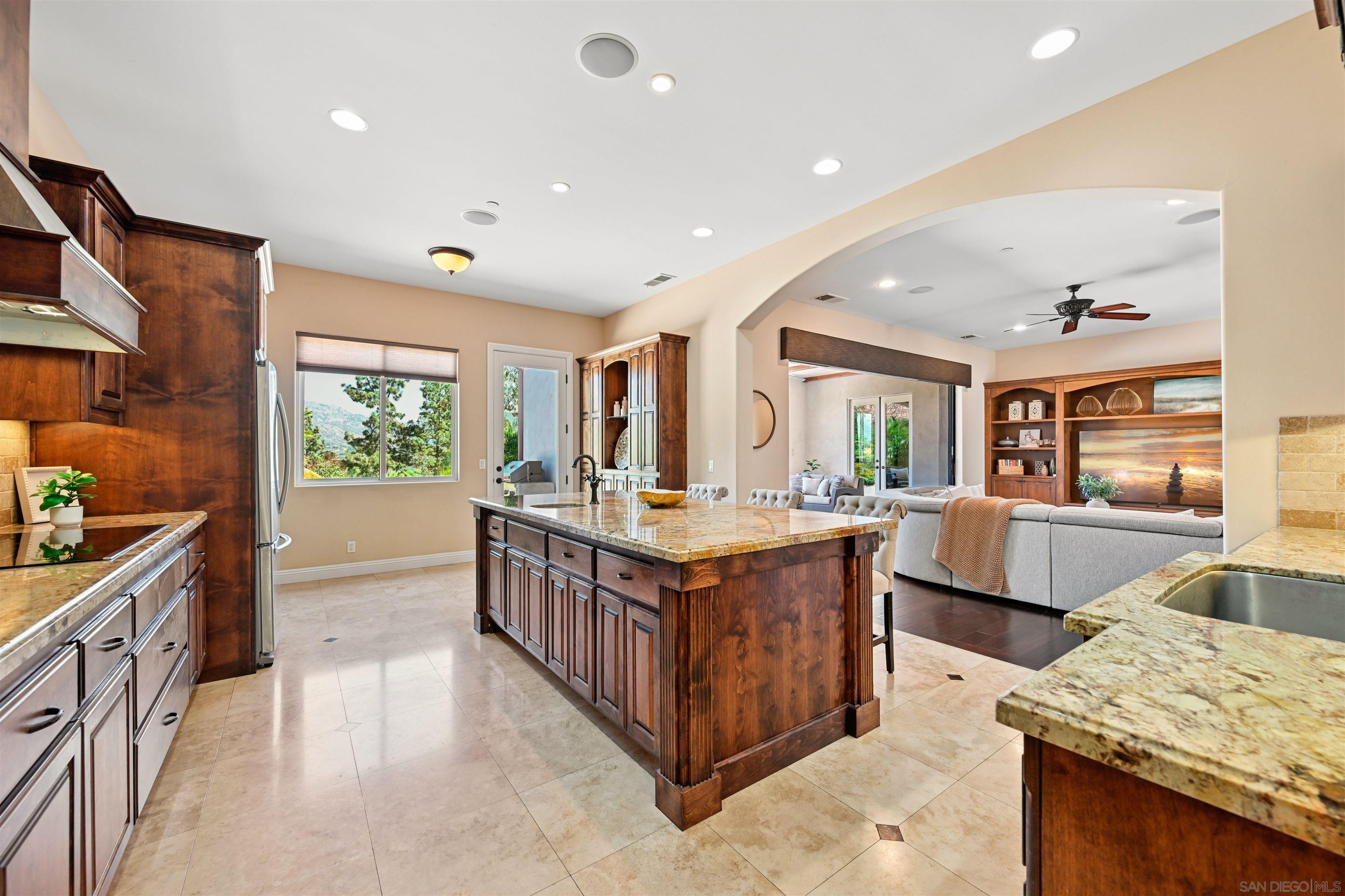 Detail Gallery Image 11 of 42 For 17660  Saint Andrews, Poway,  CA 92064 - 4 Beds | 3/1 Baths
