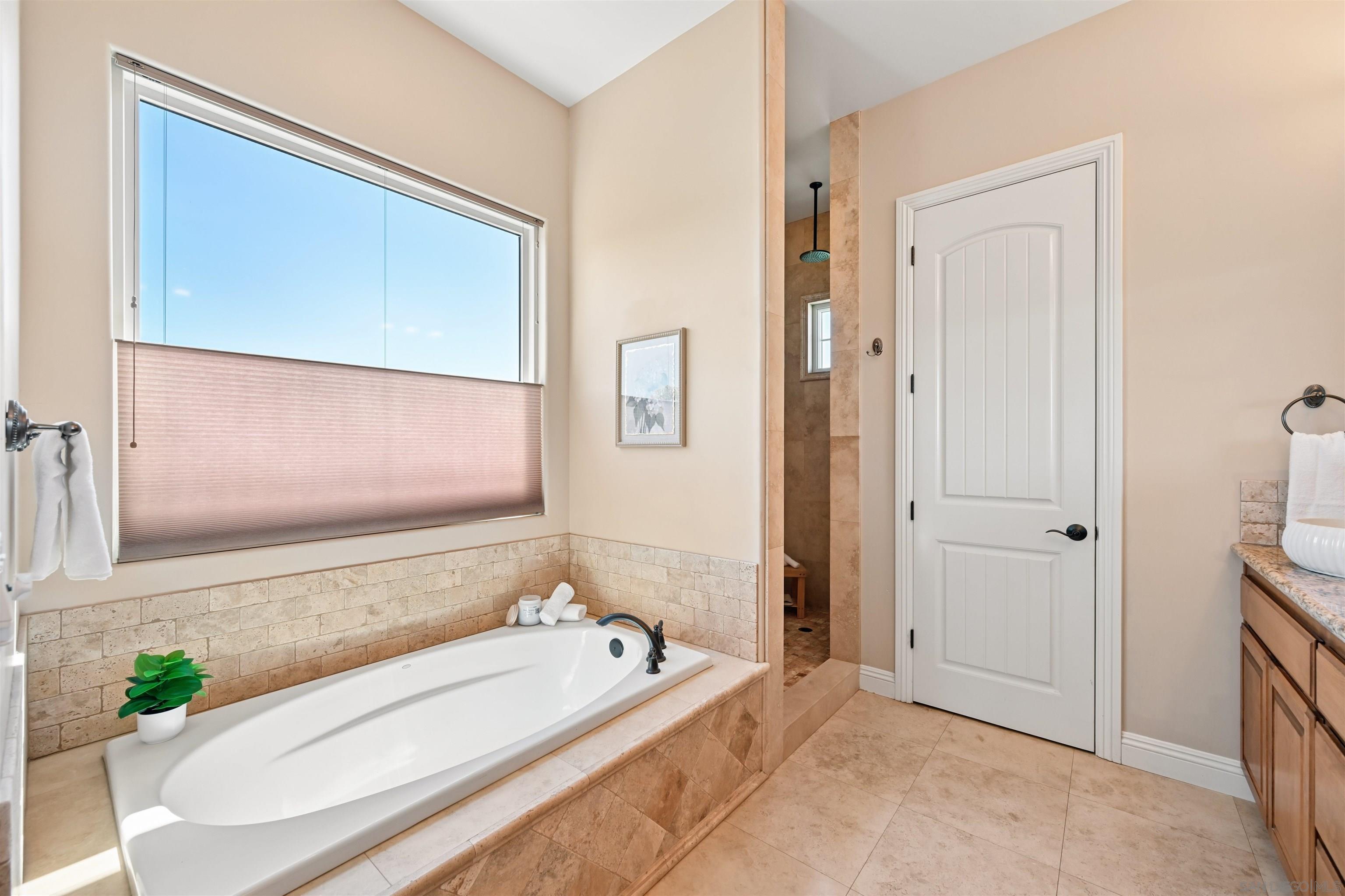 Detail Gallery Image 19 of 42 For 17660  Saint Andrews, Poway,  CA 92064 - 4 Beds | 3/1 Baths