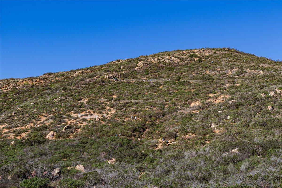 Detail Gallery Image 33 of 37 For 7835  Cowles Mountain Ct  #B38,  San Diego,  CA 92119 - 2 Beds | 2 Baths