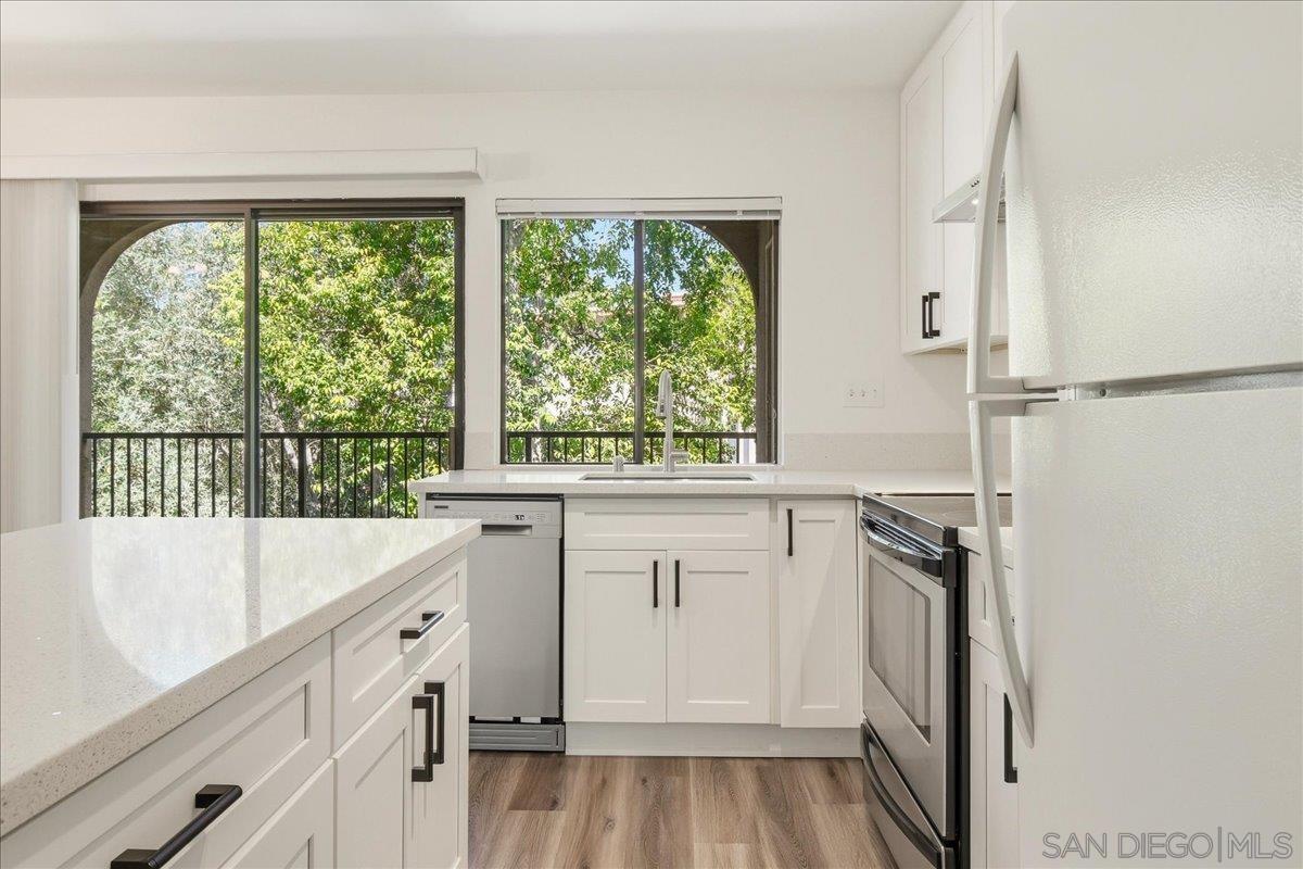 Detail Gallery Image 7 of 37 For 7835  Cowles Mountain Ct  #B38,  San Diego,  CA 92119 - 2 Beds | 2 Baths