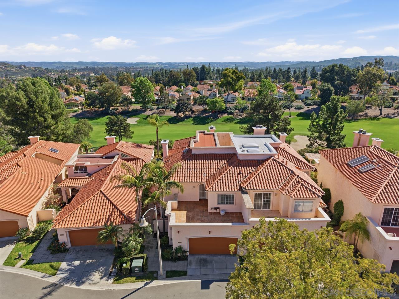 Detail Gallery Image 2 of 53 For 12135  Caminito Corriente, San Diego,  CA 92128 - 4 Beds | 3 Baths