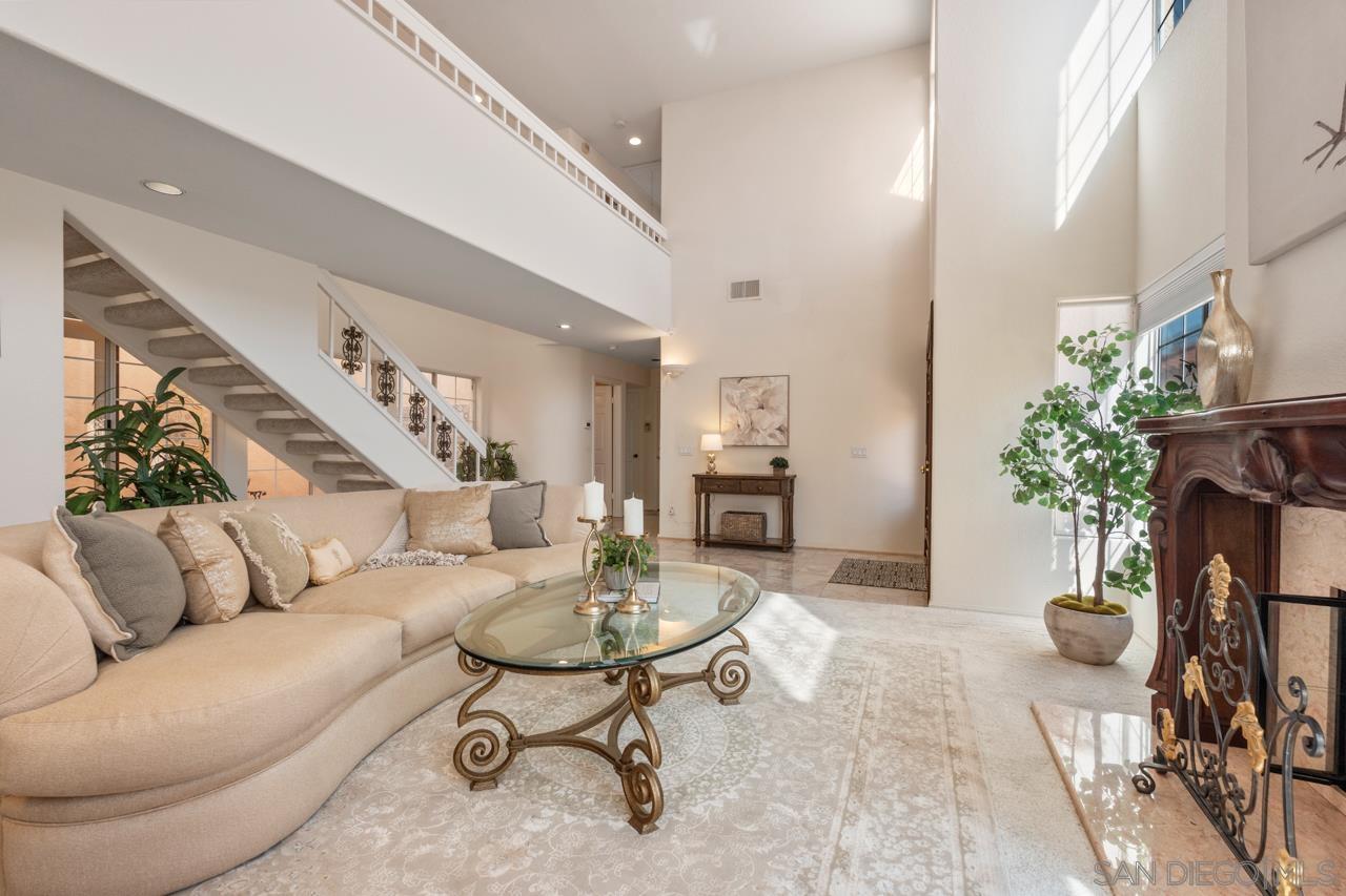 Detail Gallery Image 11 of 53 For 12135  Caminito Corriente, San Diego,  CA 92128 - 4 Beds | 3 Baths