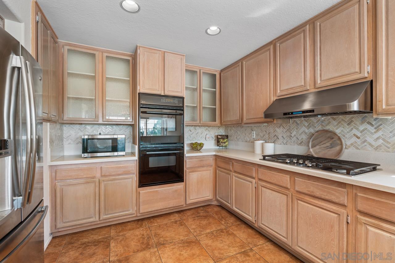 Detail Gallery Image 15 of 53 For 12135  Caminito Corriente, San Diego,  CA 92128 - 4 Beds | 3 Baths